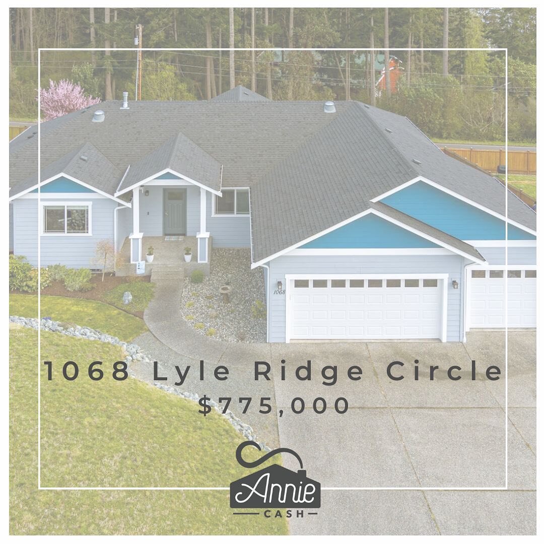 🔑 New to market! 🔑
.
🏡 1068 Lyle Ridge Circle, Oak Harbor &mdash;-$775,000 
.
🛏️ 5 
🛁 3.75 
✅3,491 square feet
✅ Great room on the main level 
✅ Rec room &amp; separate media center on lower level 
✅ Gated community
✅ Fully fenced 1/3 acre lot 
