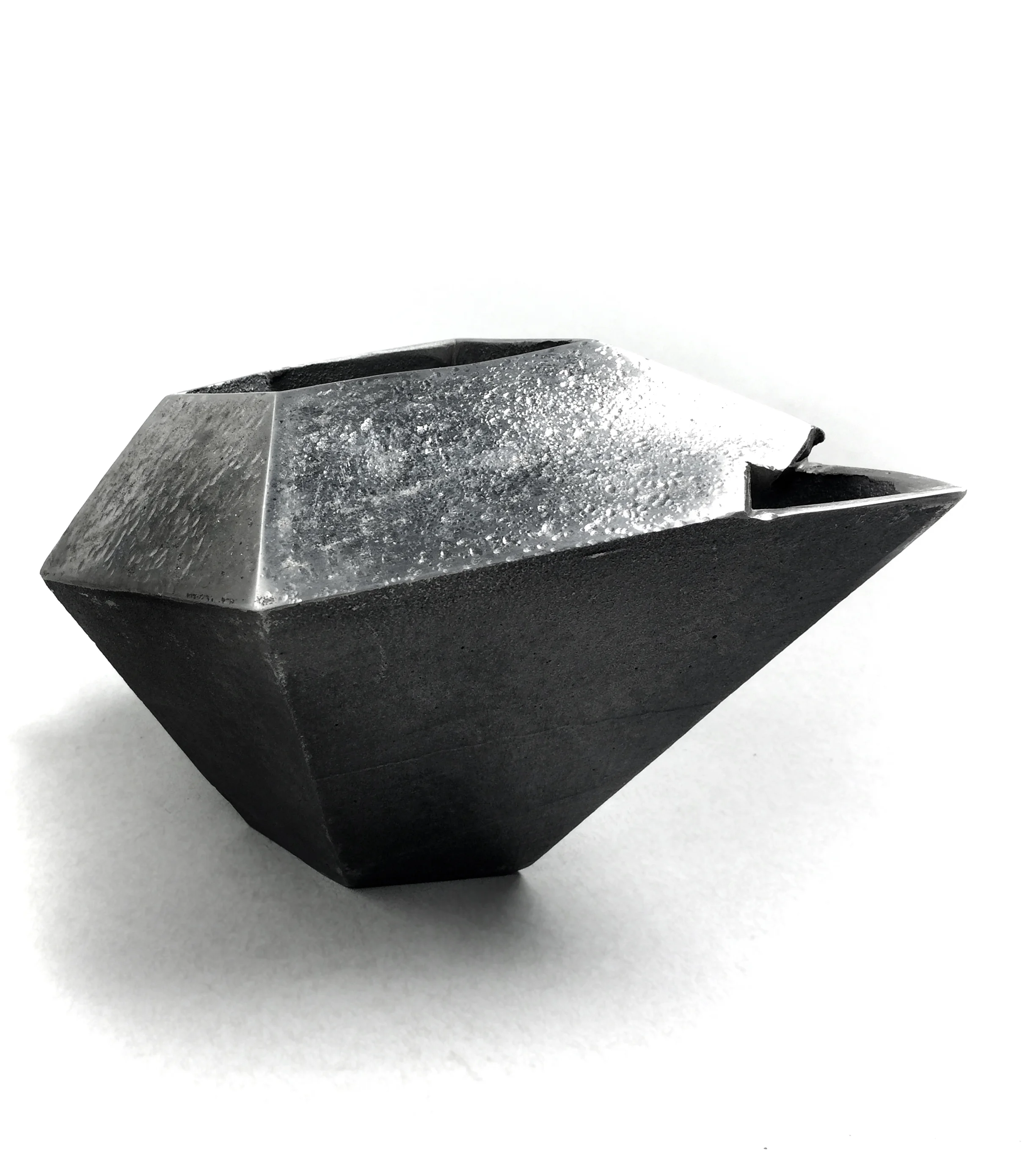 2014FA_Cast Iron_Tea Pot2_Lipsky Danielle.jpg
