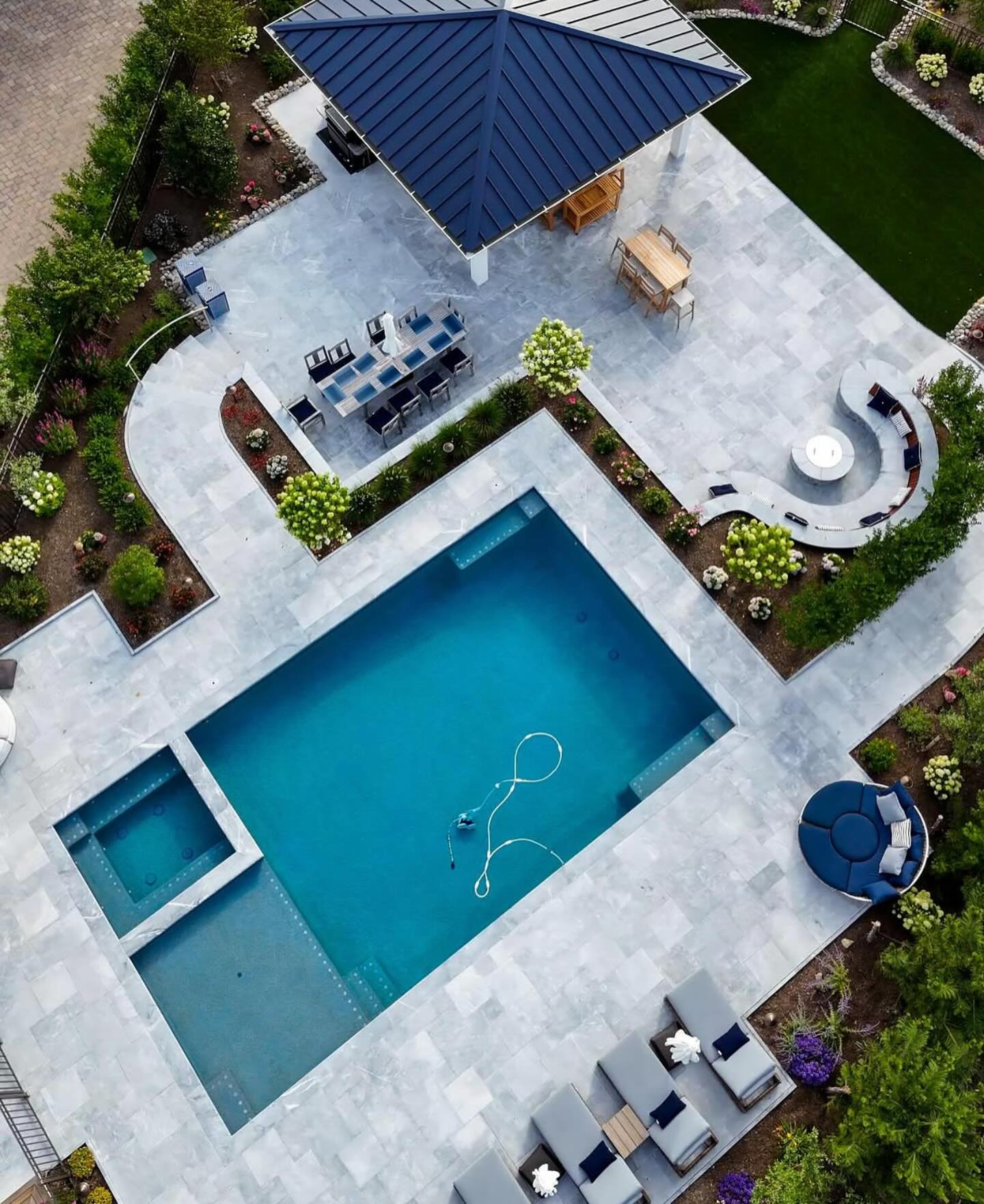 pool2.png