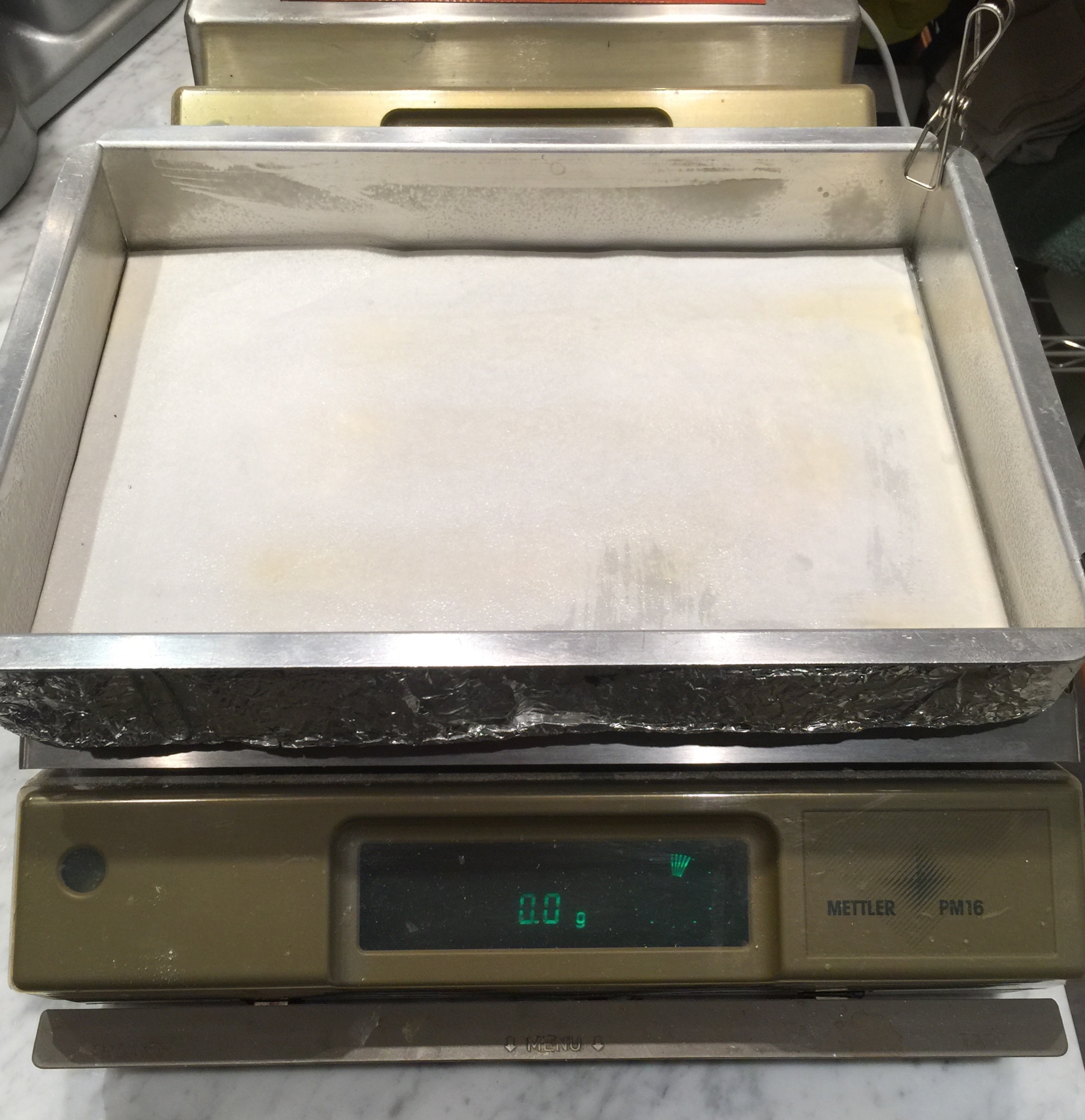 Tared out cake pan