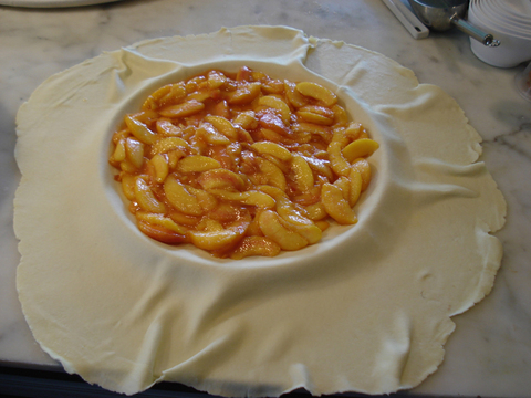 6) Peach mixture placed on the dough