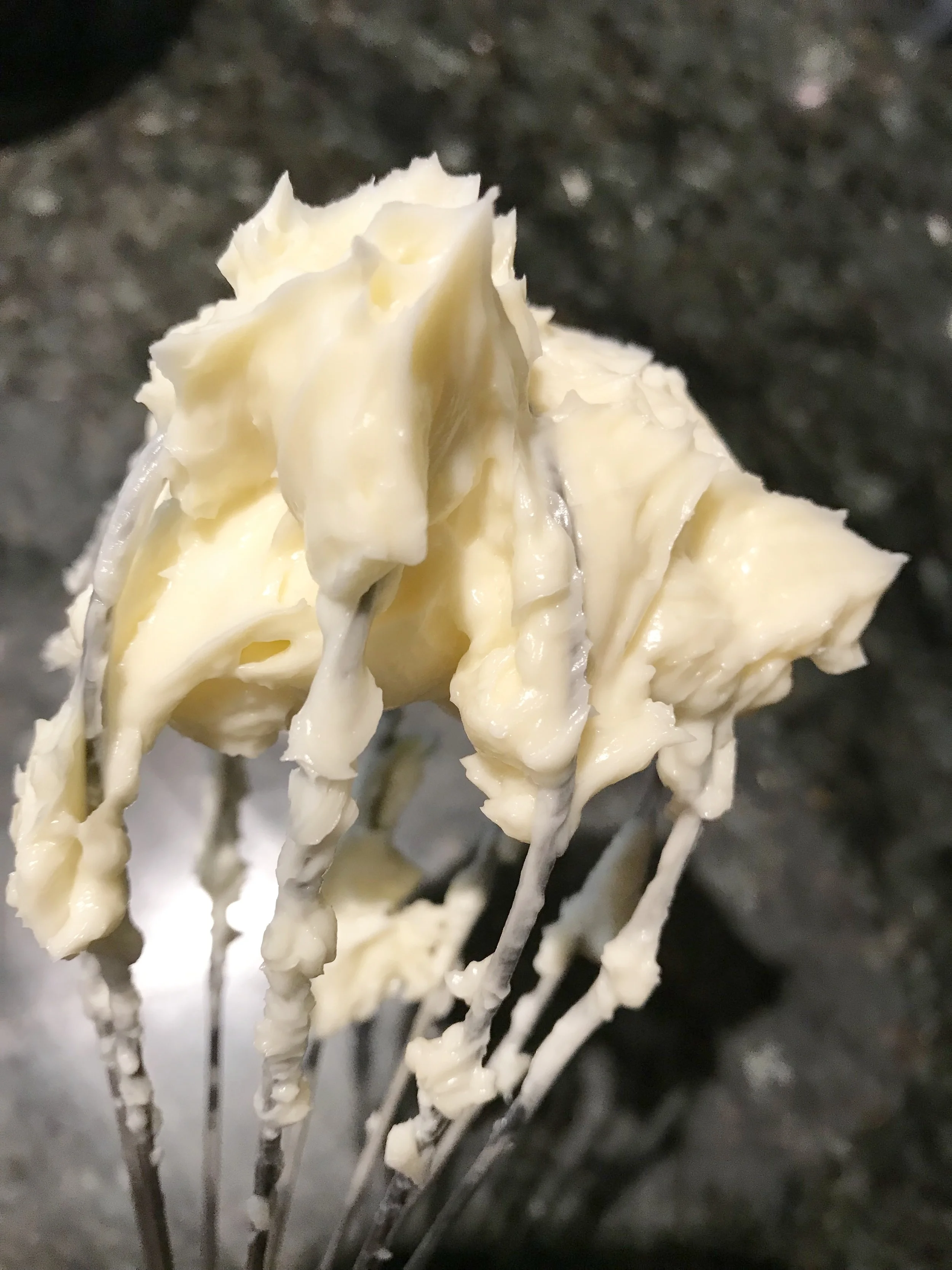neoclassic mousseline buttercream .jpg