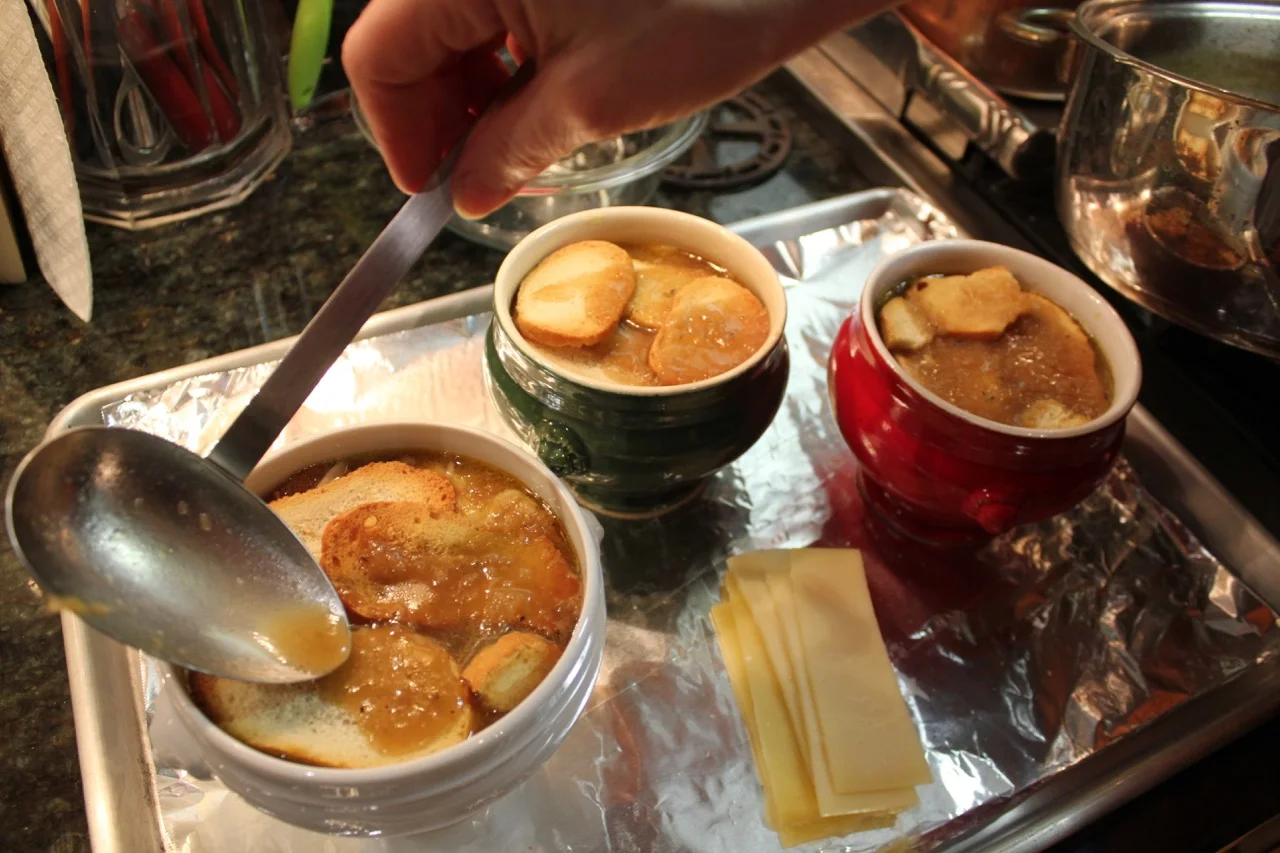 Topping with baguette and soup