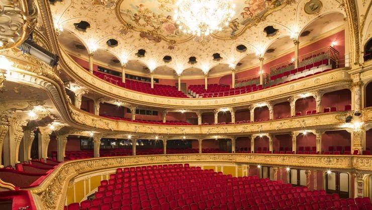 Opernhaus Zürich: Weekend Home-Streaming