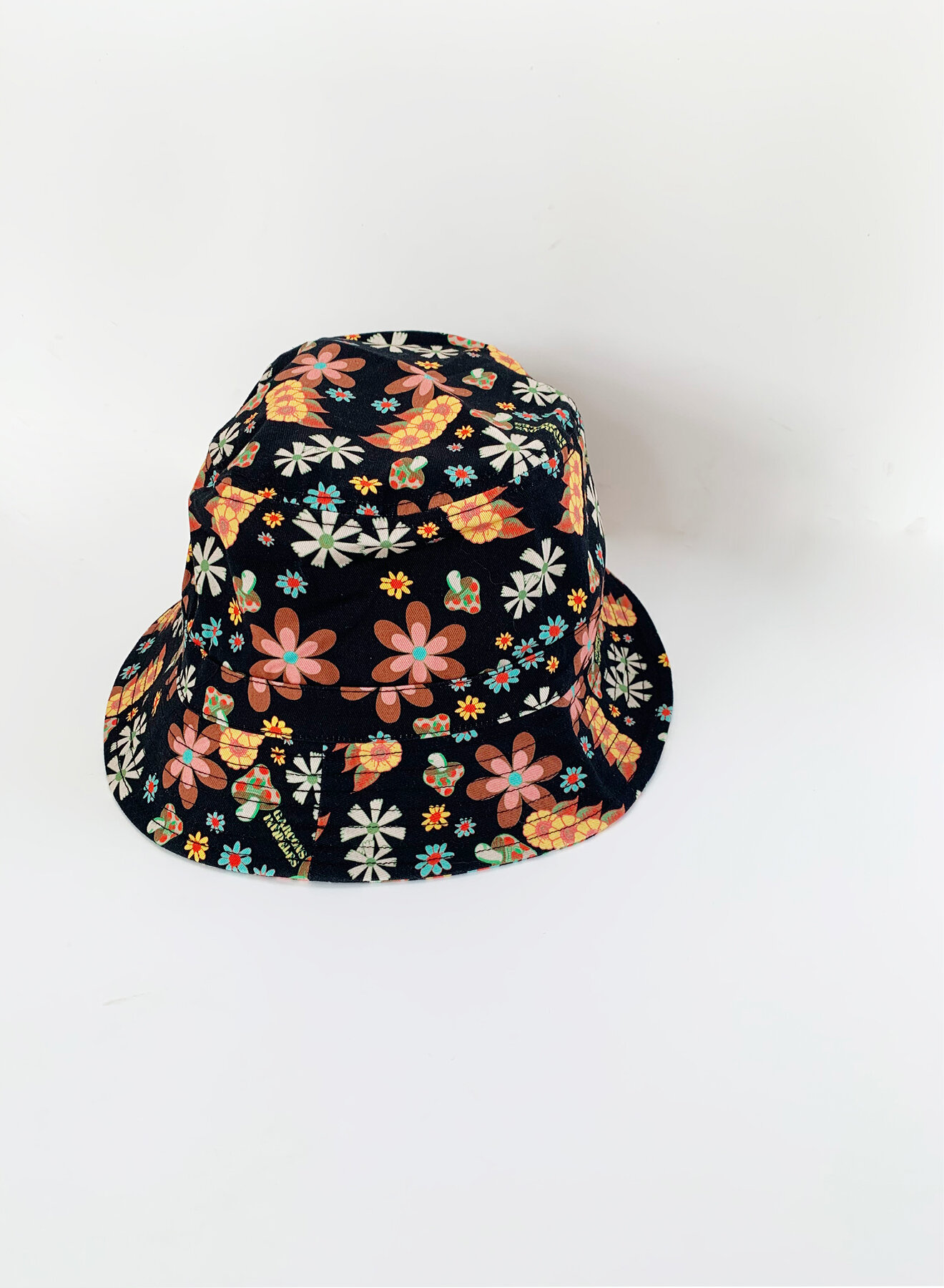 BLACK DAREL BUCKET HAT — GARÇONS INFIDELES