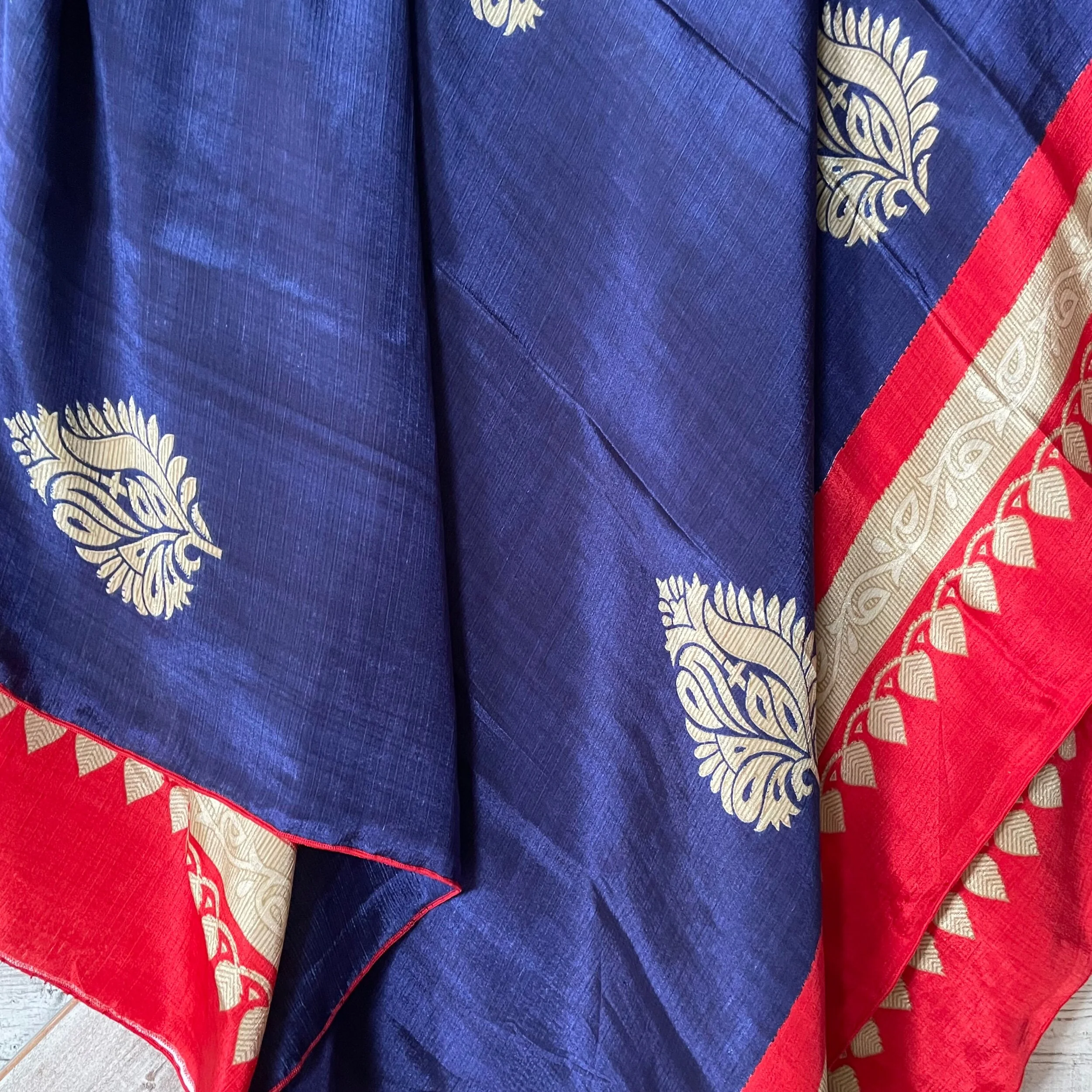 4C1D2A28-4CF8-4373-92F6-045A9924A404