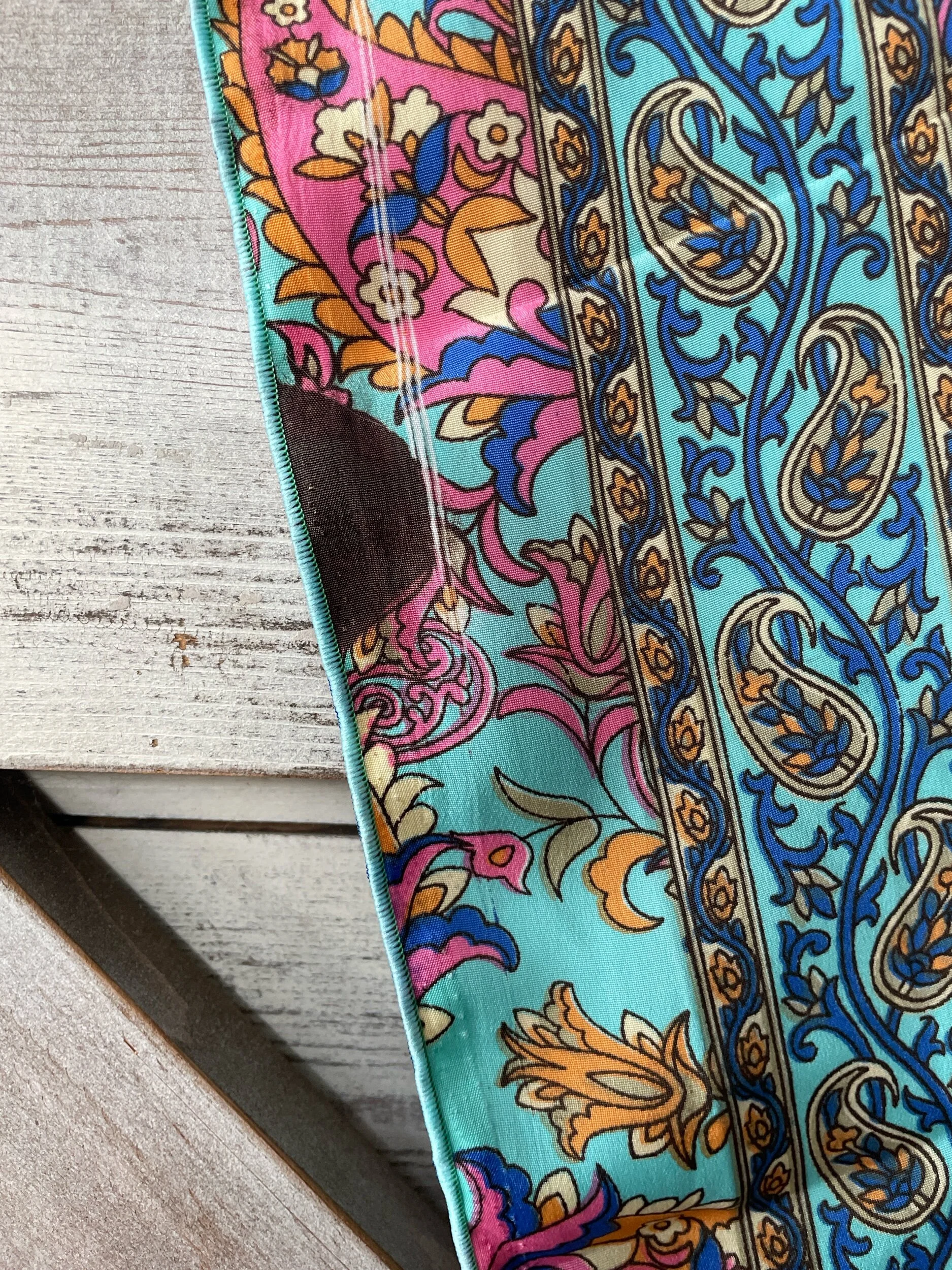 B05E9F61-5C96-4DAF-B32A-73172B7762B0