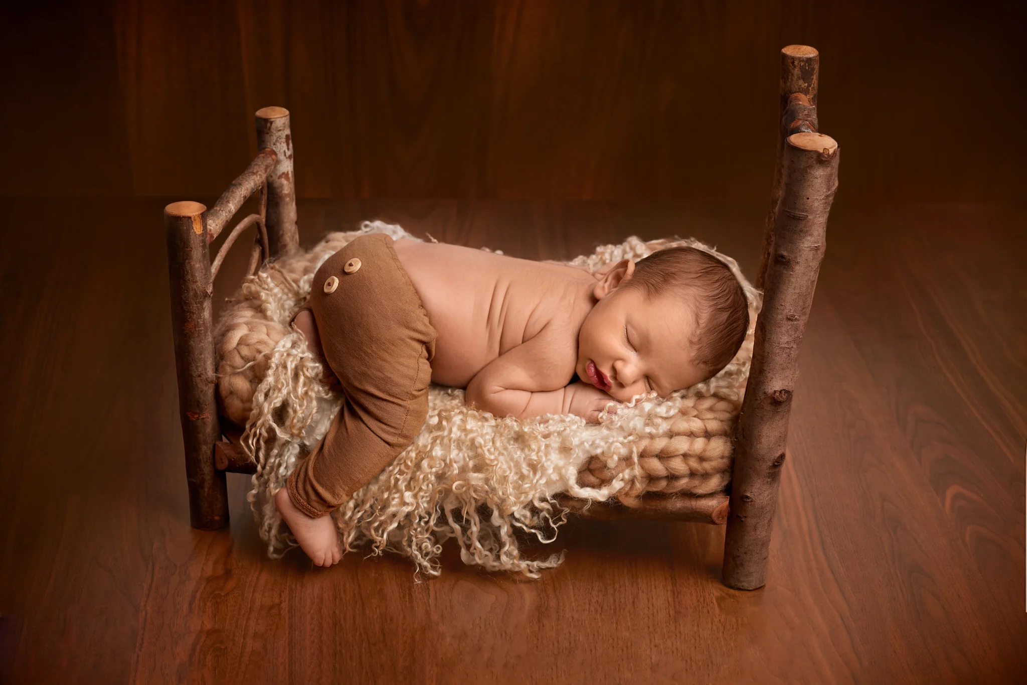 newborn posing Grenoble