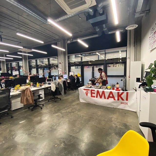 The biggest office or the tiniest space!! We fit in anywhere, bringing Katsu and Donburi to your wonderful staff! Contact @karnivalfood to bring us in! 
#katsu #offices #london #officelunch #paddington #pergolapaddington #sushi #temaki #madefresh #ha