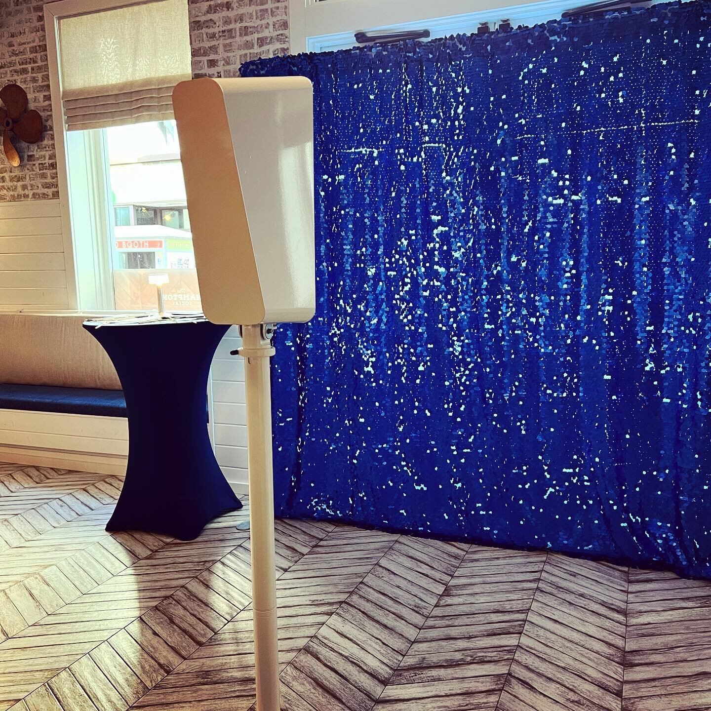 Have booth&hellip; will travel! We have a new digital delivery photo booth offering DSLR quality pics and gifs to your guests. Here is the sleek set up at an event we did on Monday in Orlando along with a sample of the gif file guests received after 