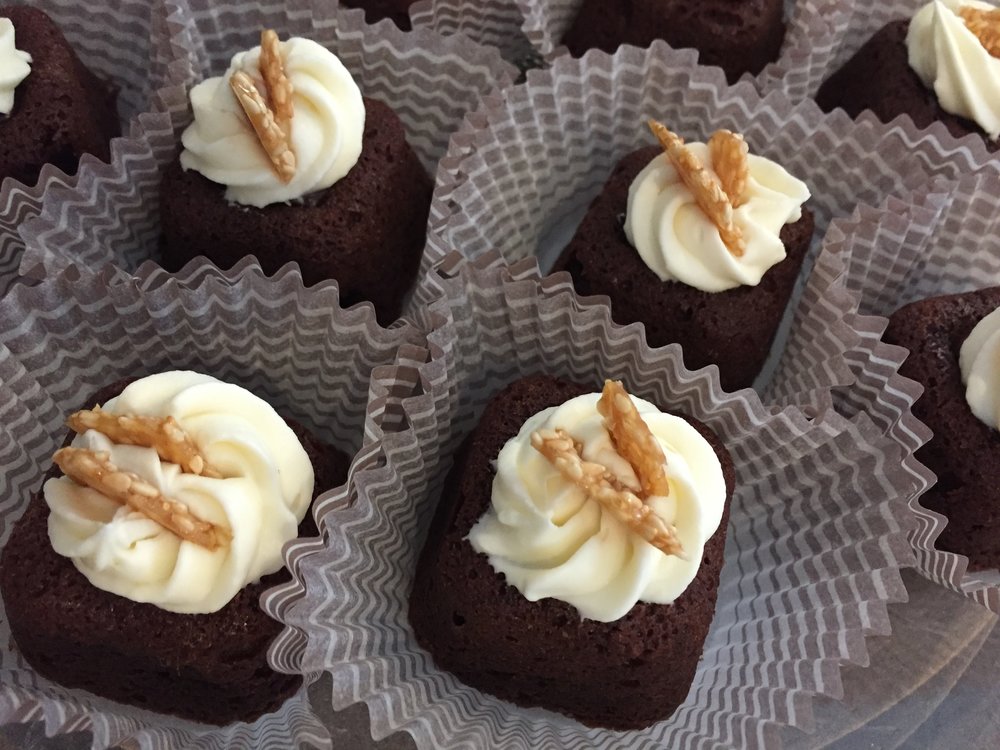 Petits Gateaux Part One Sesame Crunch Gateau De Paques Baking With The French Tarte