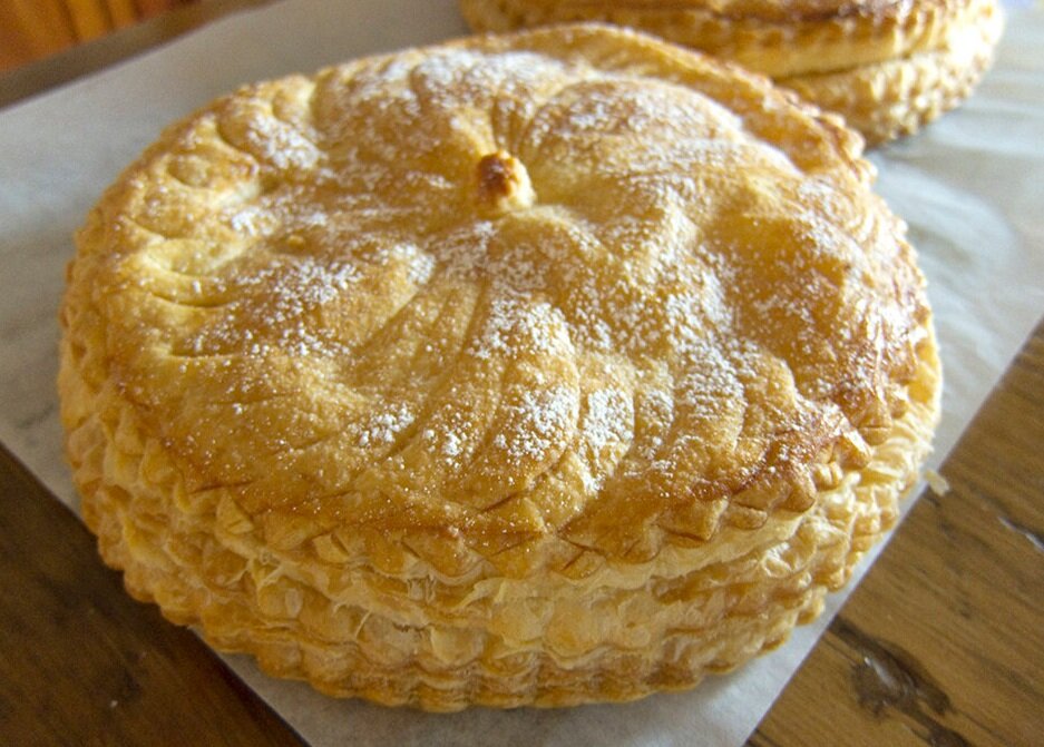 Galette des Rois with Frangipane & Apple - Our recipe with photos