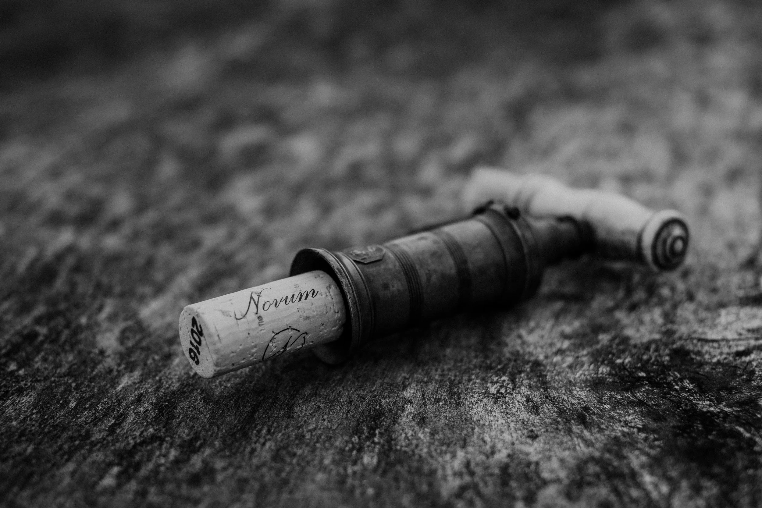 Novum cork and classic cork screw image