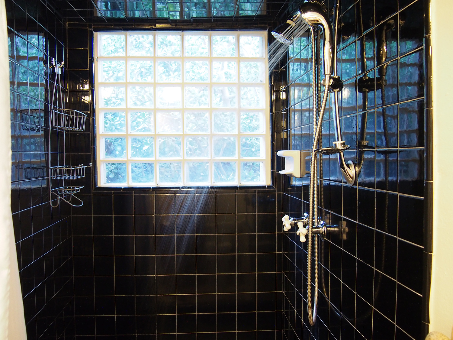 TH_1_Bath_1_1500.jpg