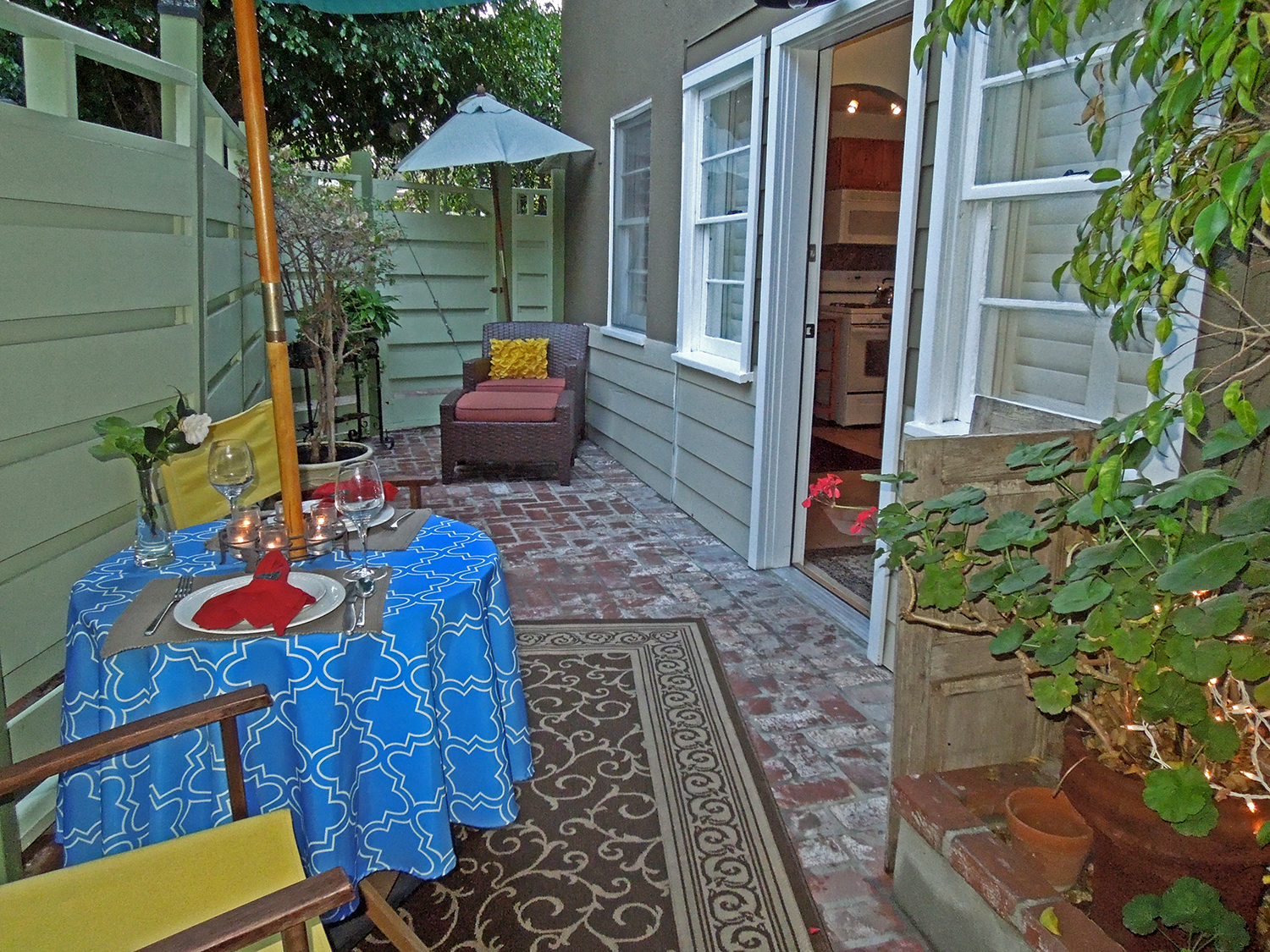 Patio_MS_table_1500.jpg