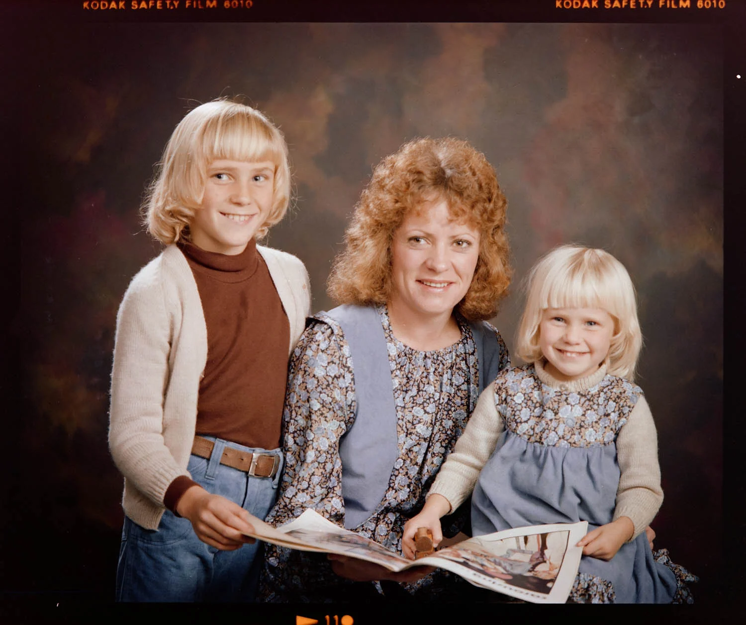 Bernard Woods Studio, Swanson, Family Group (1979), collection of Puke Ariki (WD.033052).