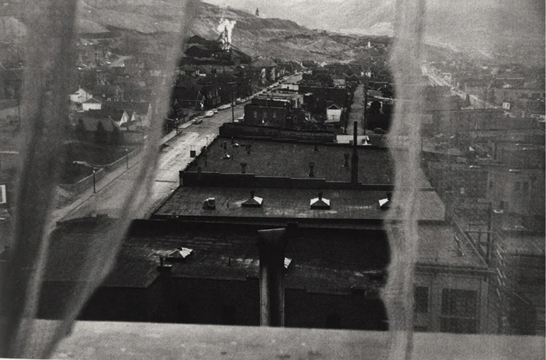 Robert Frank: View from hotel window - Butte Montana (1956)
