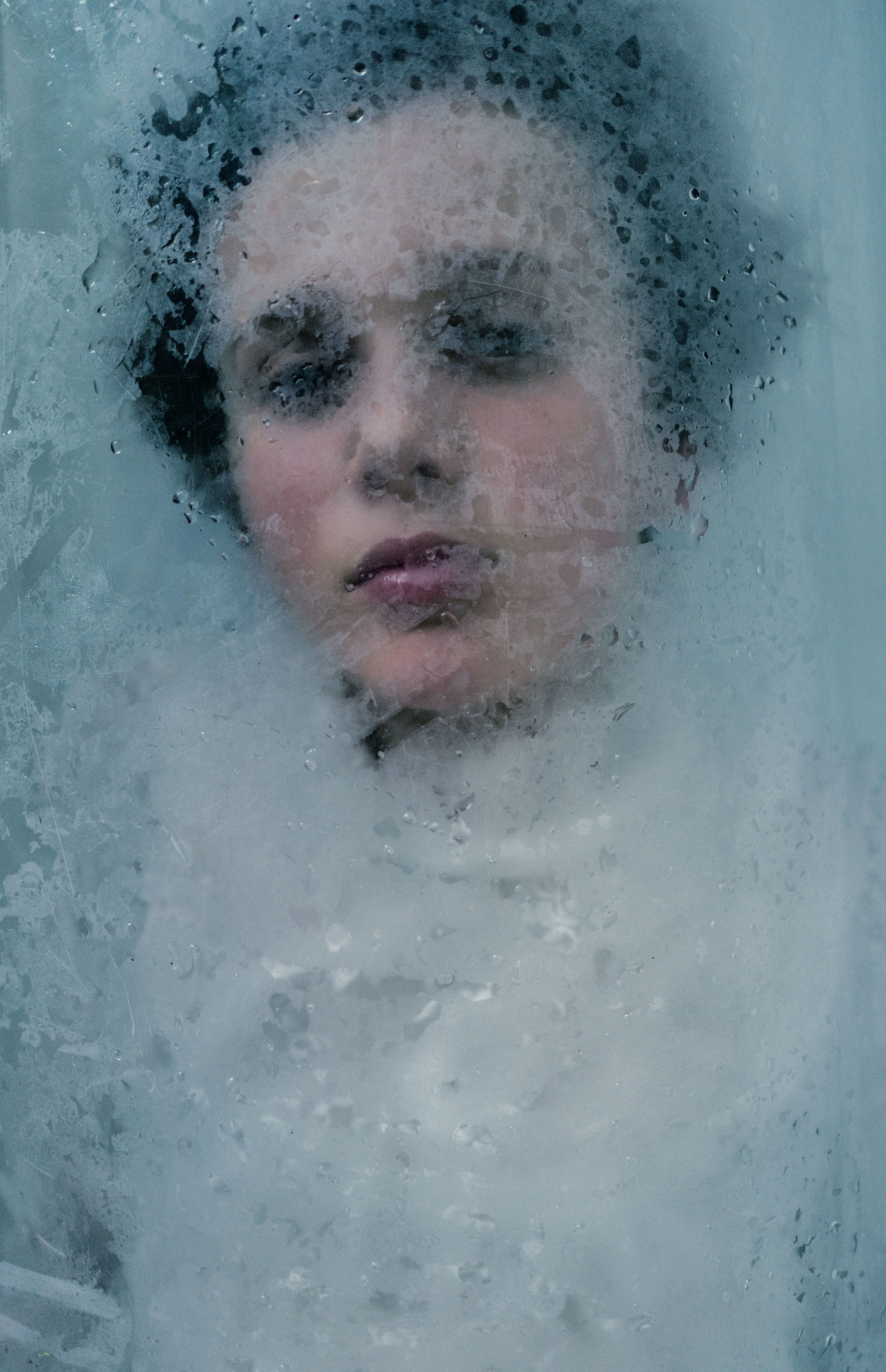  Lara Gilks,,  Untitled , from the series  Beneath the Ice , 2018 