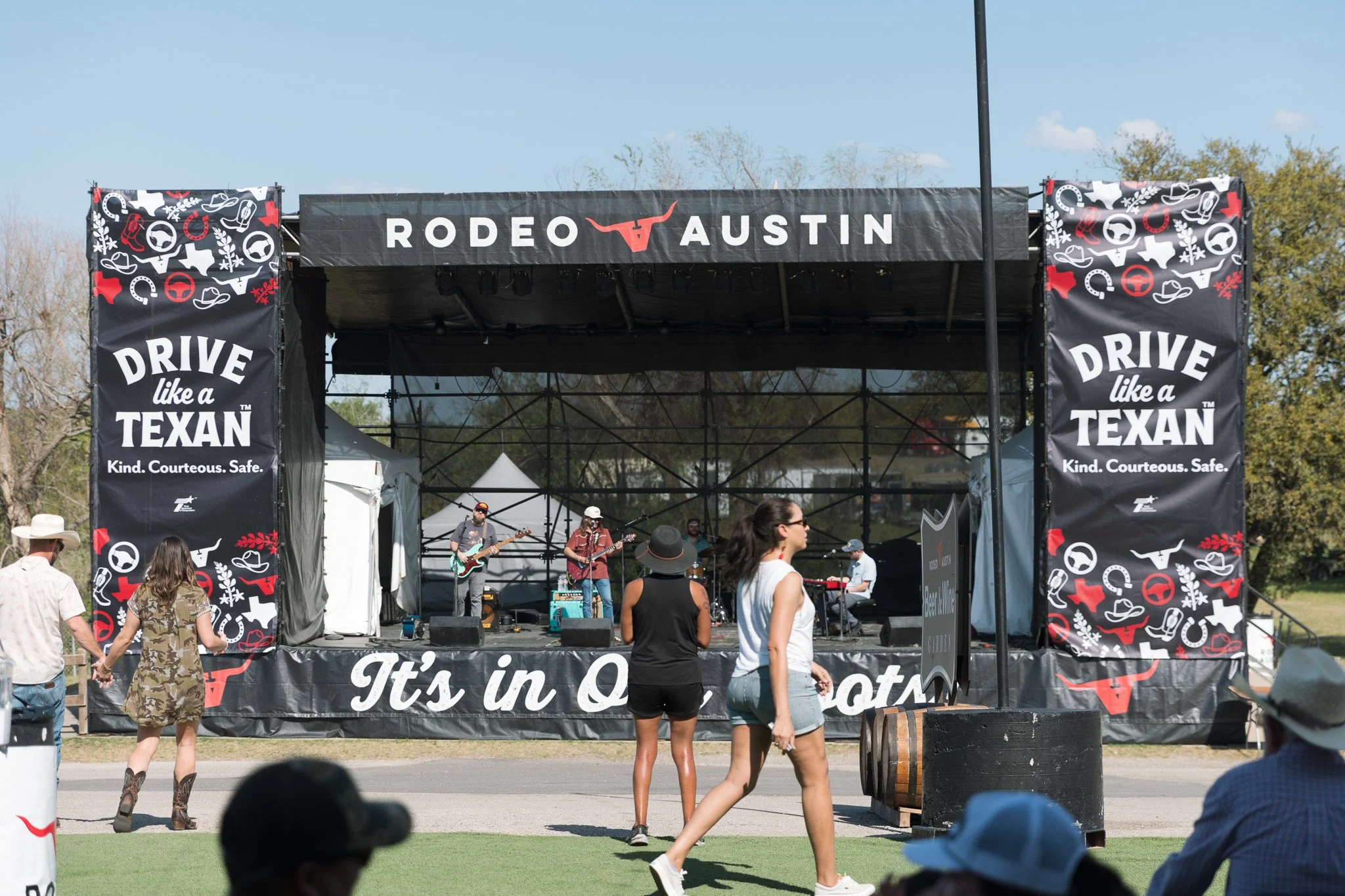 Outdoor Stage Wrap