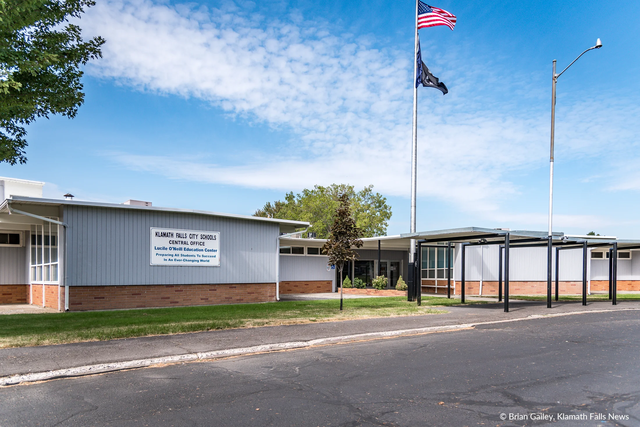 Klamath Falls City Schools Administration Building. File Photo (Brian Gailey)