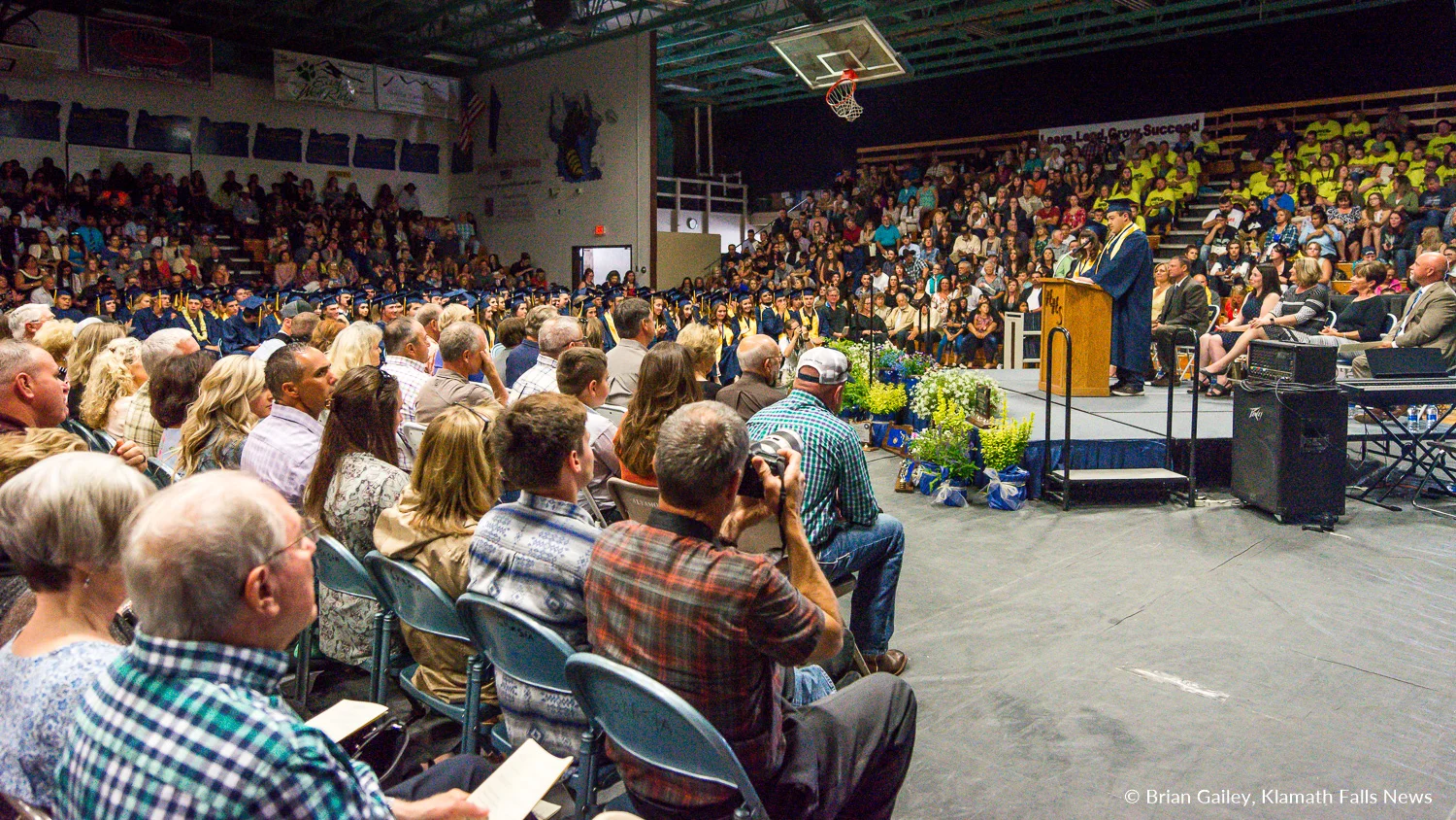 A standing room only packed house for the graduation of the Class of 2018 of Henley High School. June 10, 2018 (Brian Gailey).