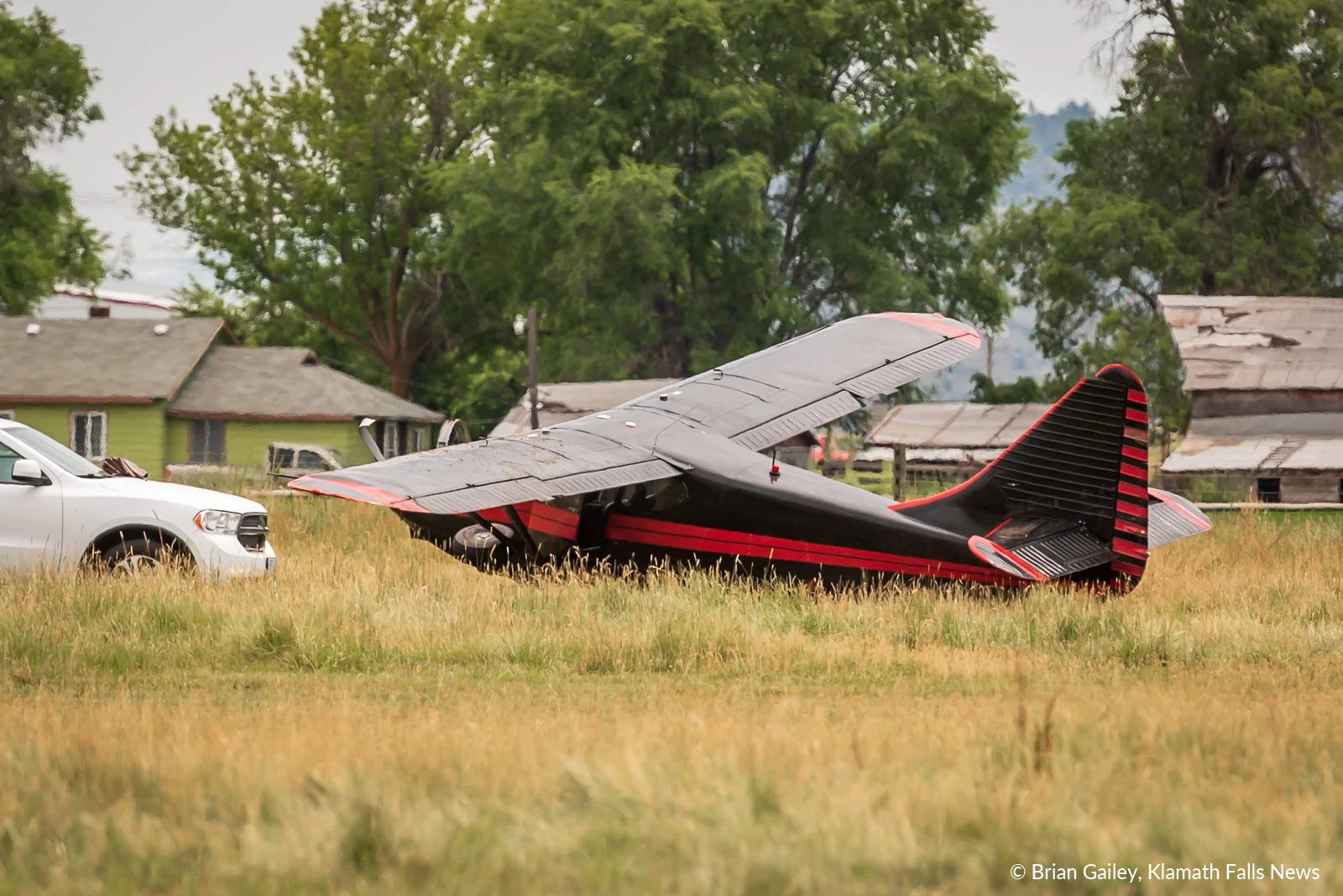 No injuries were reported after a single engine aircraft crashed in a field south of the Crater Lake - Klamath Regional Airport. July 9, 2019 (Image, Brian Gailey, Klamath Falls News)