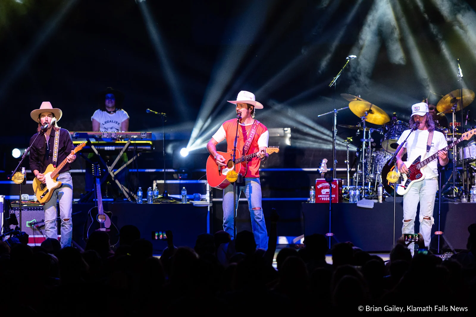 Midland performs inside the Klamath County Event Center as the Thursday entertainment headliner at the 2019 Klamath County Fair. August 1, 2019. (Image, Brian Gailey / Klamath Falls News)