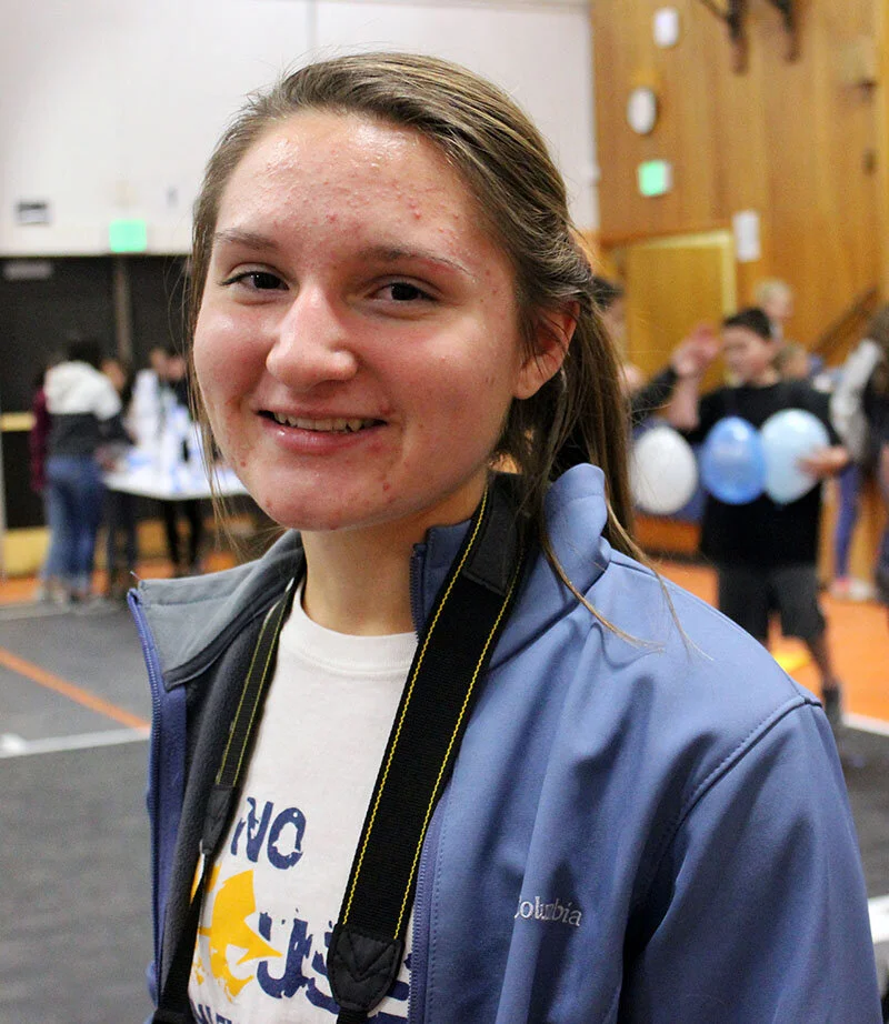 Henley Senior Organizes Science Expo For Elementary Students