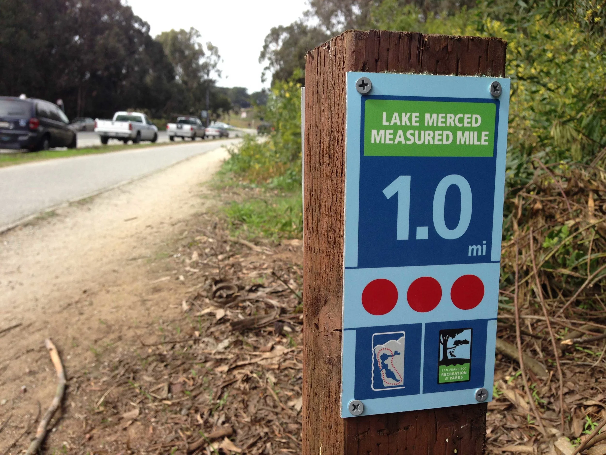 InkeDesign-SFRPD-Signage-Lake-Merced-Mile-Marker.jpg