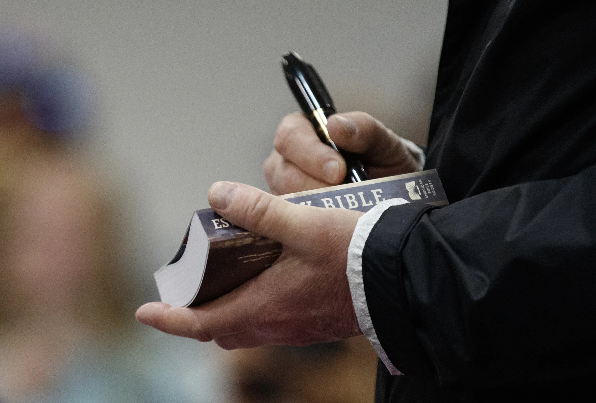 Trump-Bible.jpg