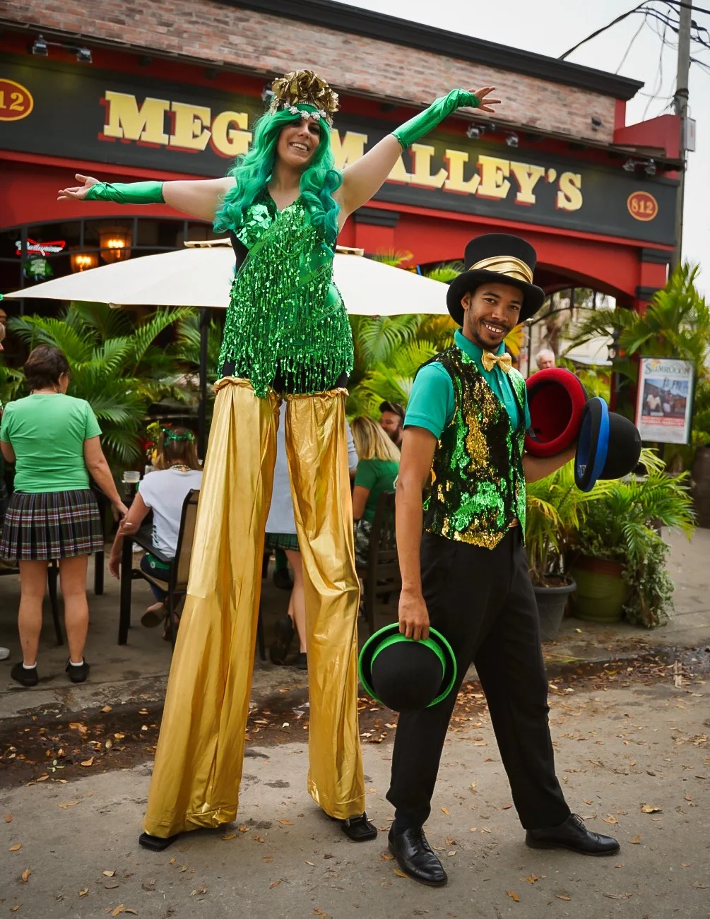 Stilt Walkers Miami Orlando Beyond — Cirque