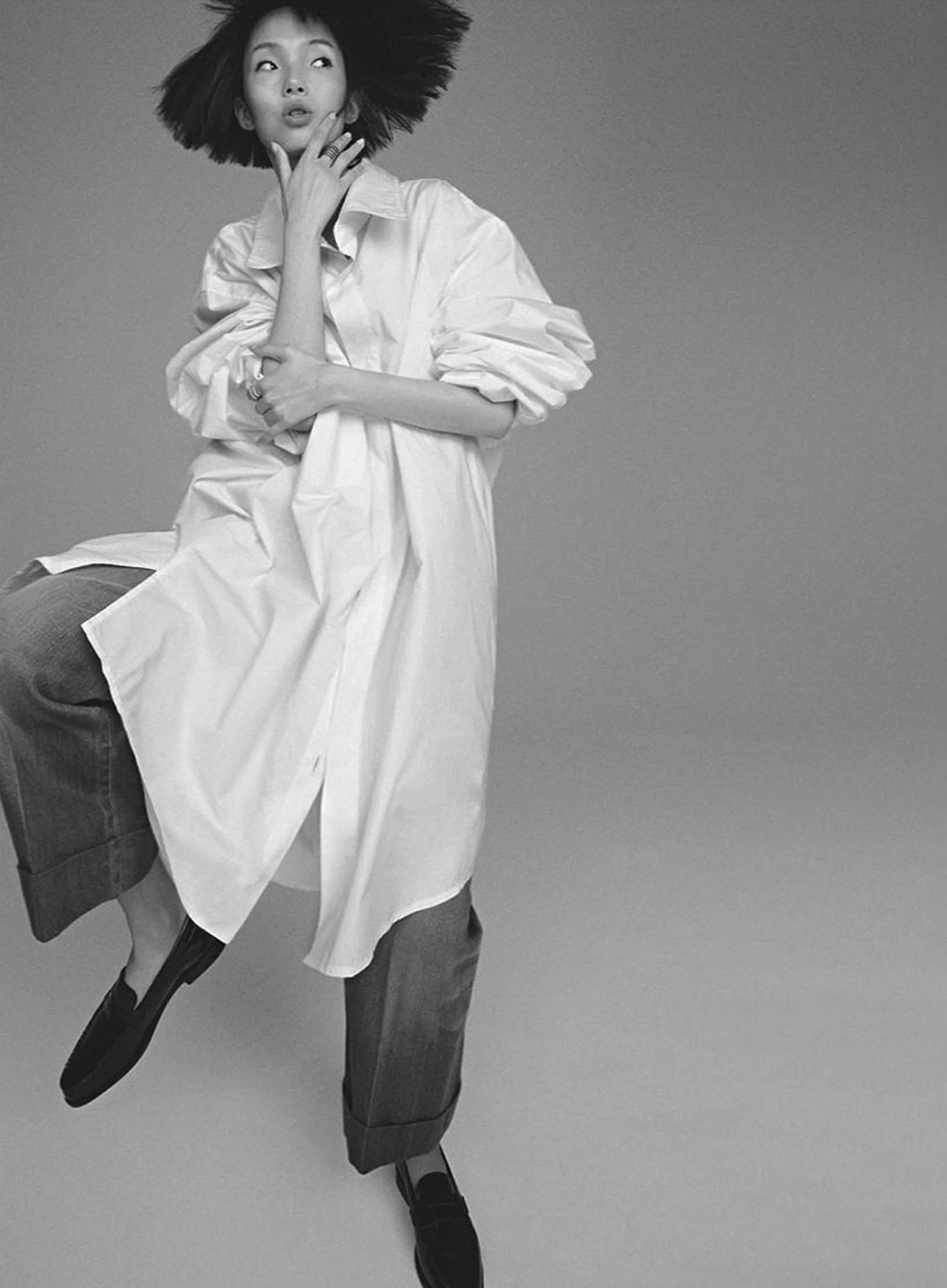 xiao-wen-ju-by-benny-horne-for-vogue-australia-march-2015-3_1.jpg