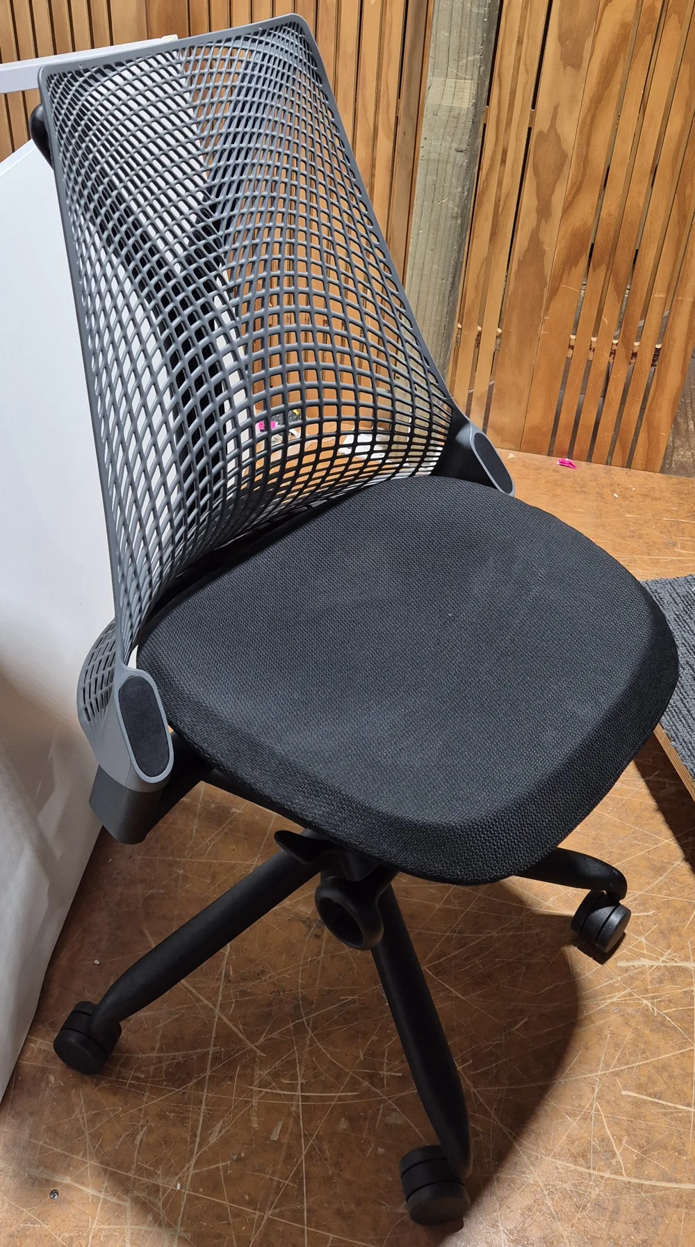 HERMAN MILLER SAYL CHAIR — Office Clearance