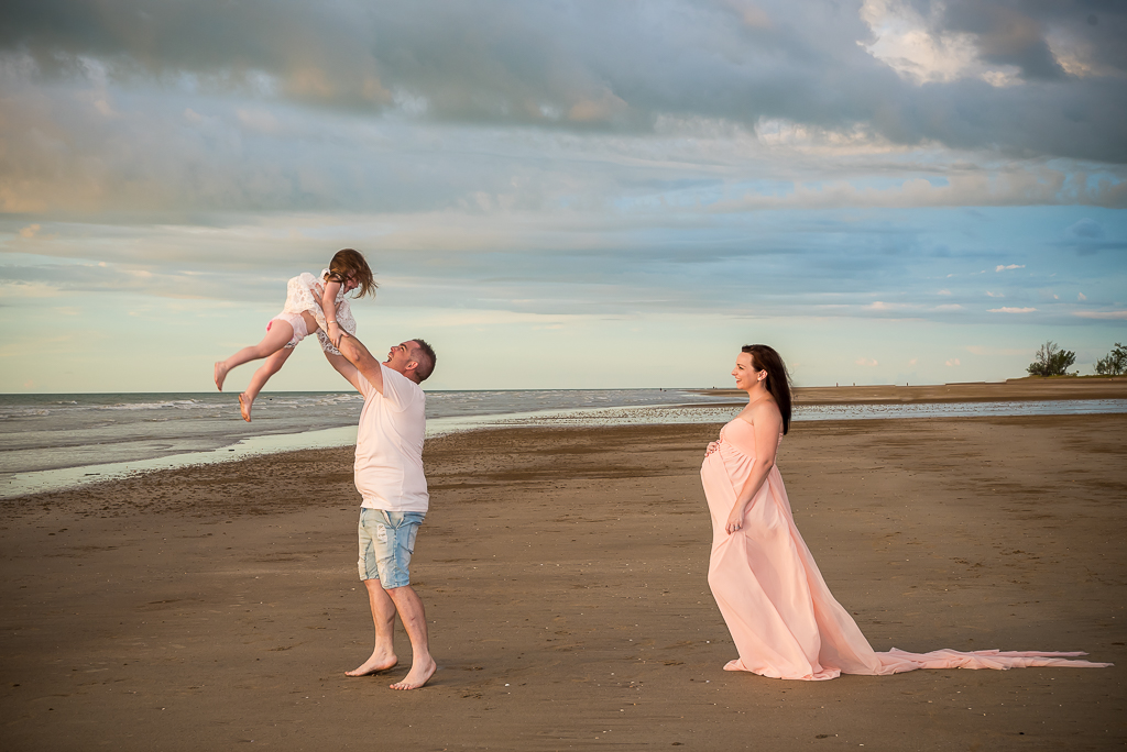Maternity photography by Sharon Mac Photographics, Darwin and Brisbane maternity photographer