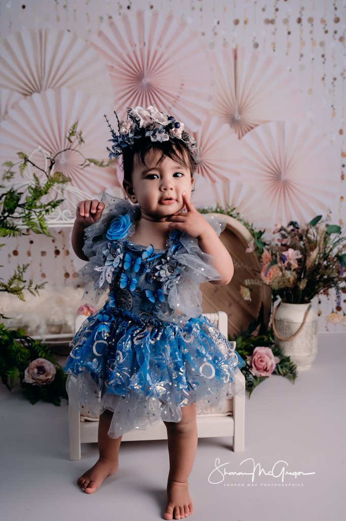 Akram cake smash web-16.jpg