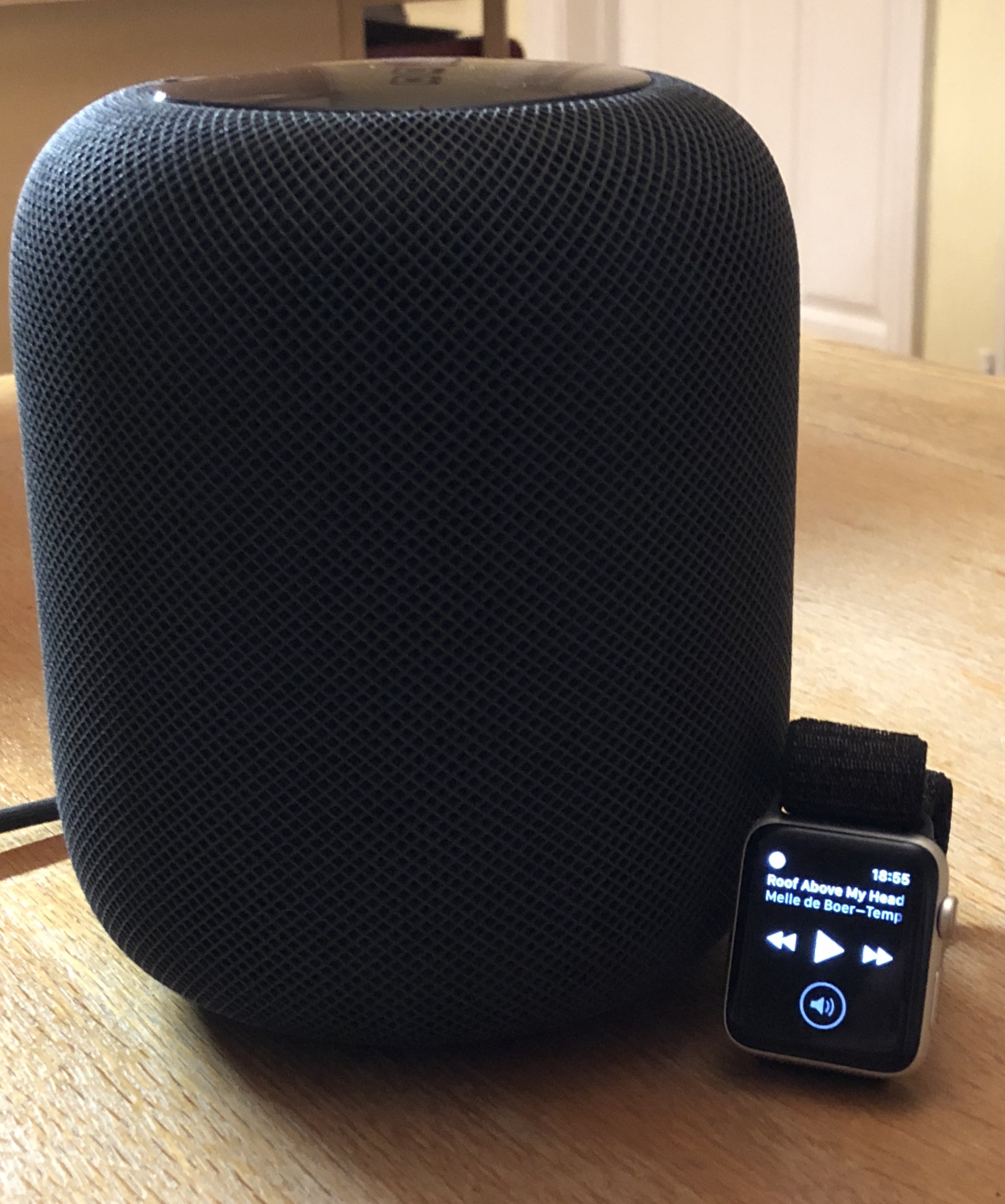 Using Apple Watch to Control HomePod 
