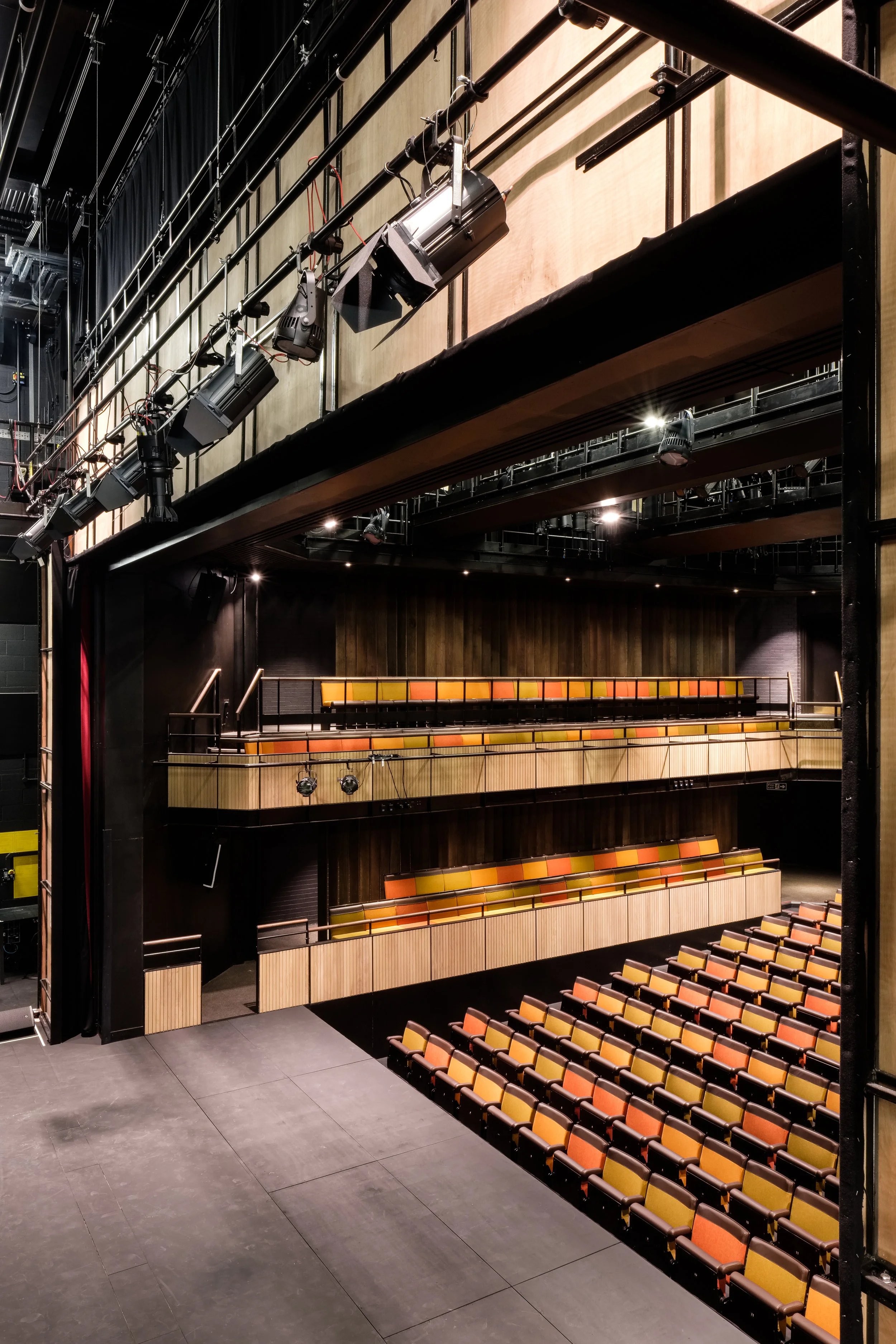 Fred+Howarth+Photography_Perse+Schol+Performing+Arts+Centre_10.jpg