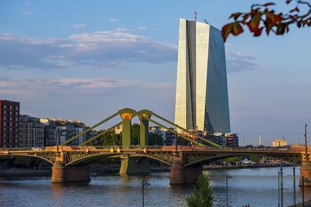 ecb.jpg