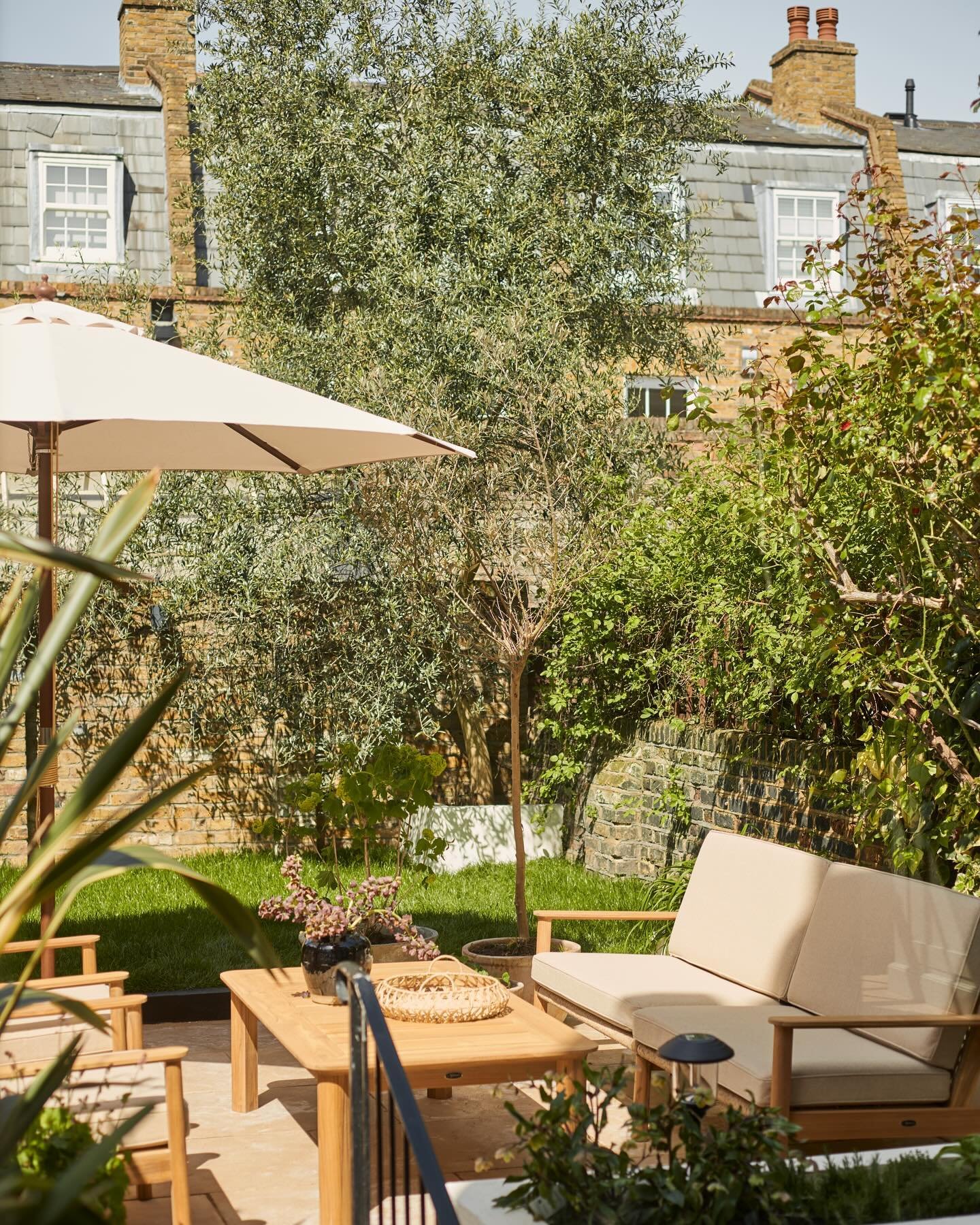 @neptunehomeoffical&rsquo;s new Kew outdoor furniture range as seen in @annabarnettcooks East London Garden. Cook, food writer, mother of twins, and host of The Filling podcast, Anna says of the set, &ldquo;The twins are also the reason we chose the 