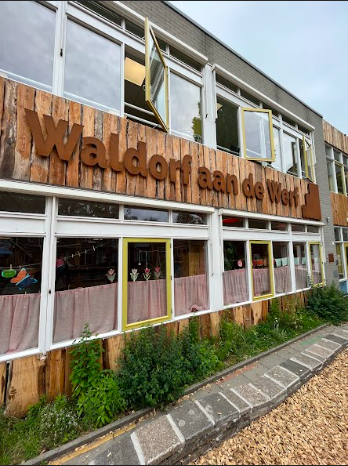 waldorf1.png
