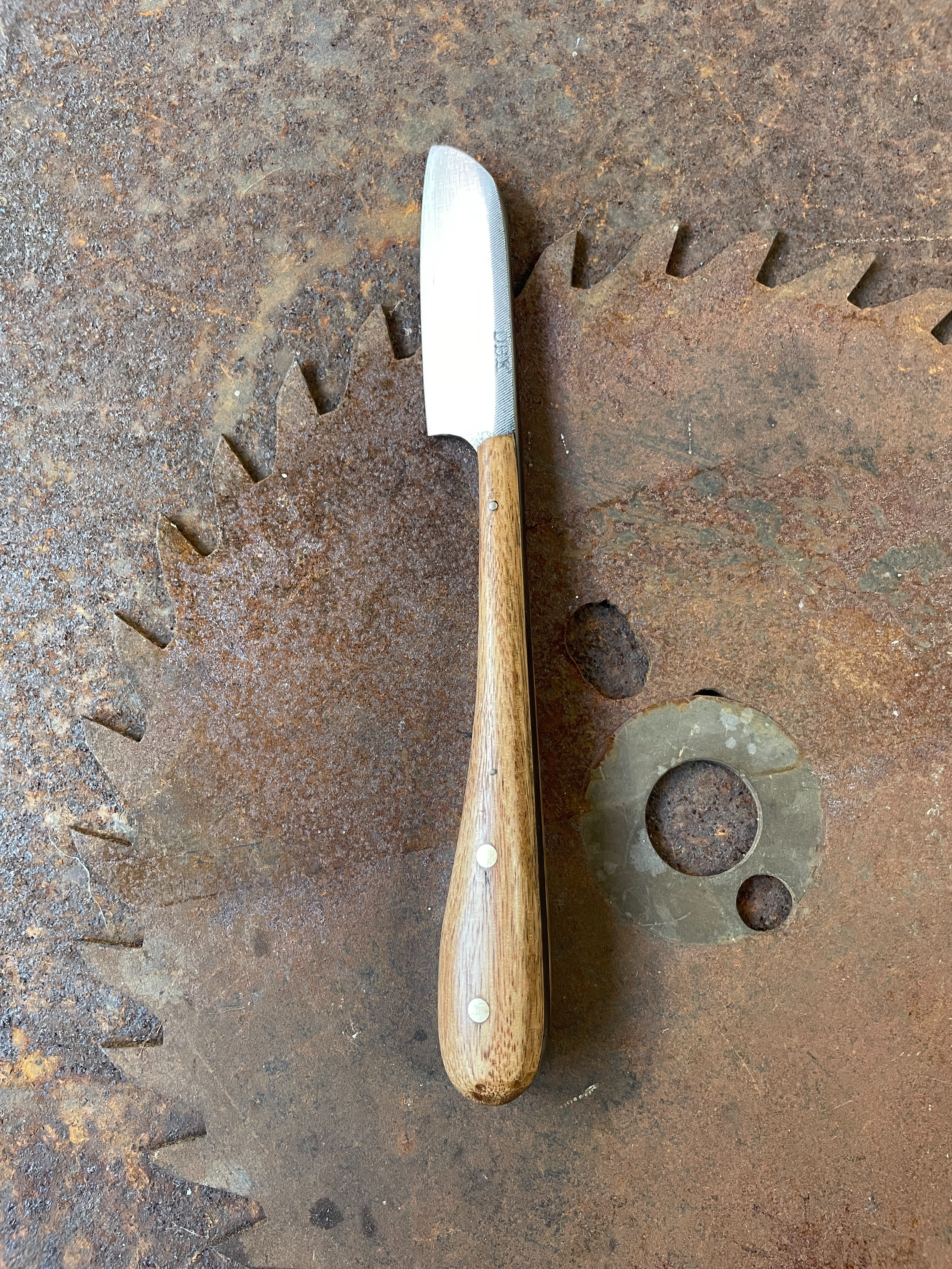 cheese knife