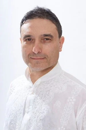 Yoga-Teacher-Training-David-Hollander.jpeg
