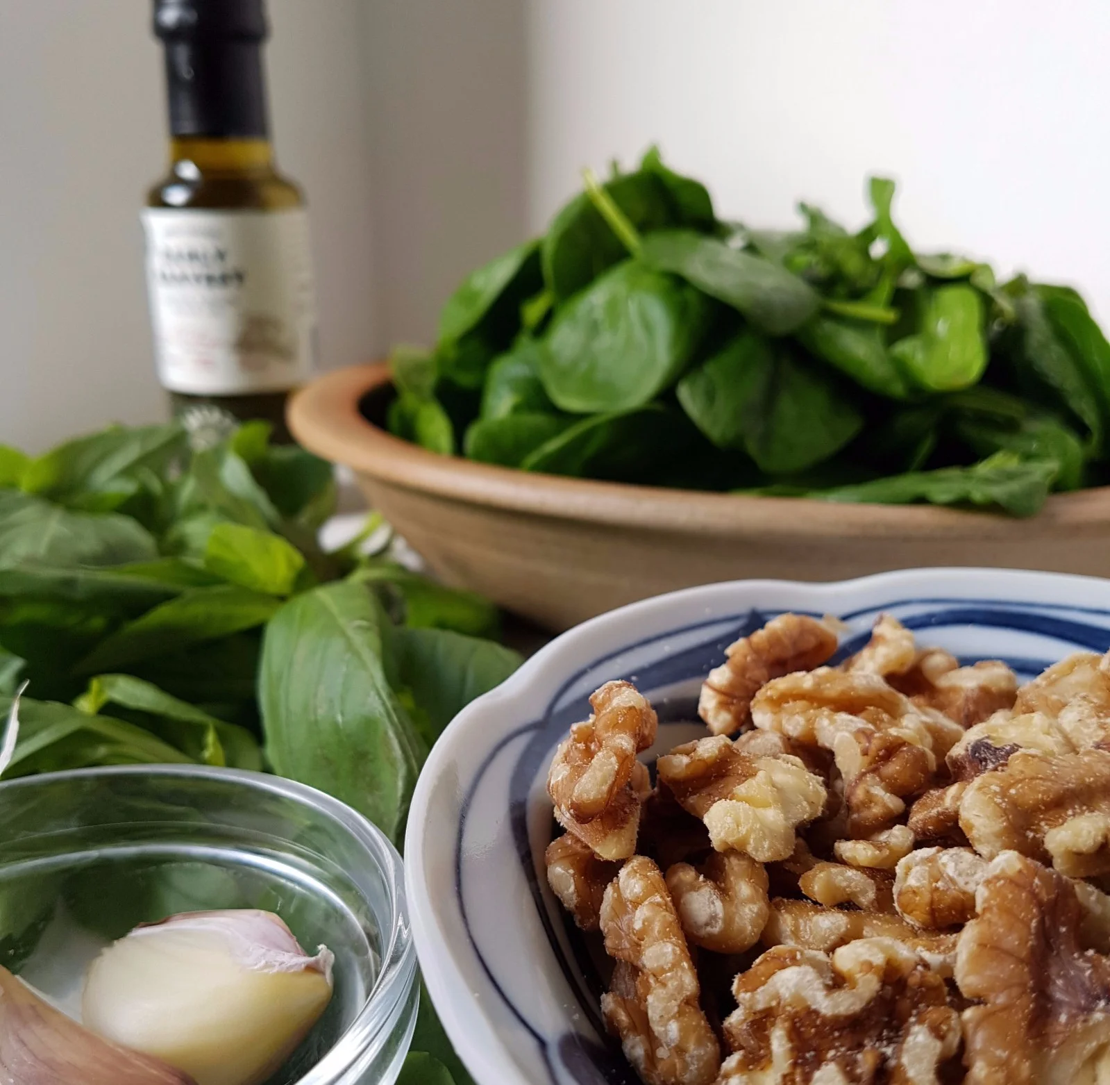 basil, spinach and walnut pesto
