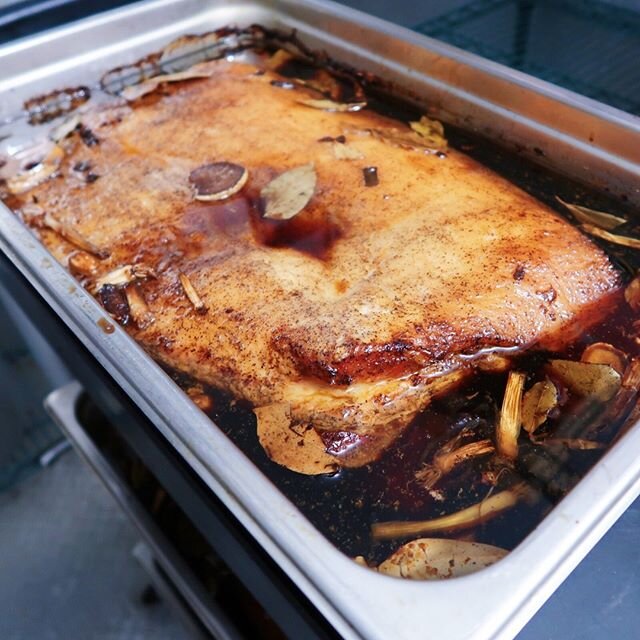 Our pork chashu is marinated for 15+ hours to get that juicy &amp; rich flavors. 😍 ⁠
📍 Order Link In Bio