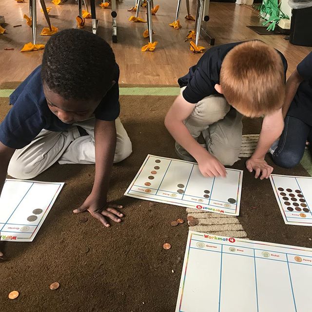 Our learners learning to count money #kindergarten #elementary #highachieversec #conyers #privateschool #rockdalecounty #cityofconyers #iloveconyers #oldtowneconyers