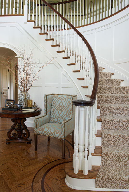 Curved staircase entrance