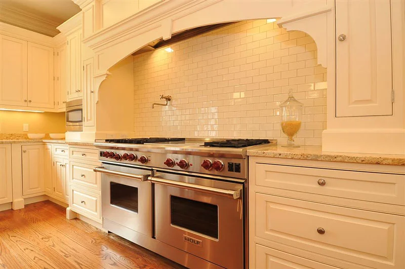 Gourmet kitchen