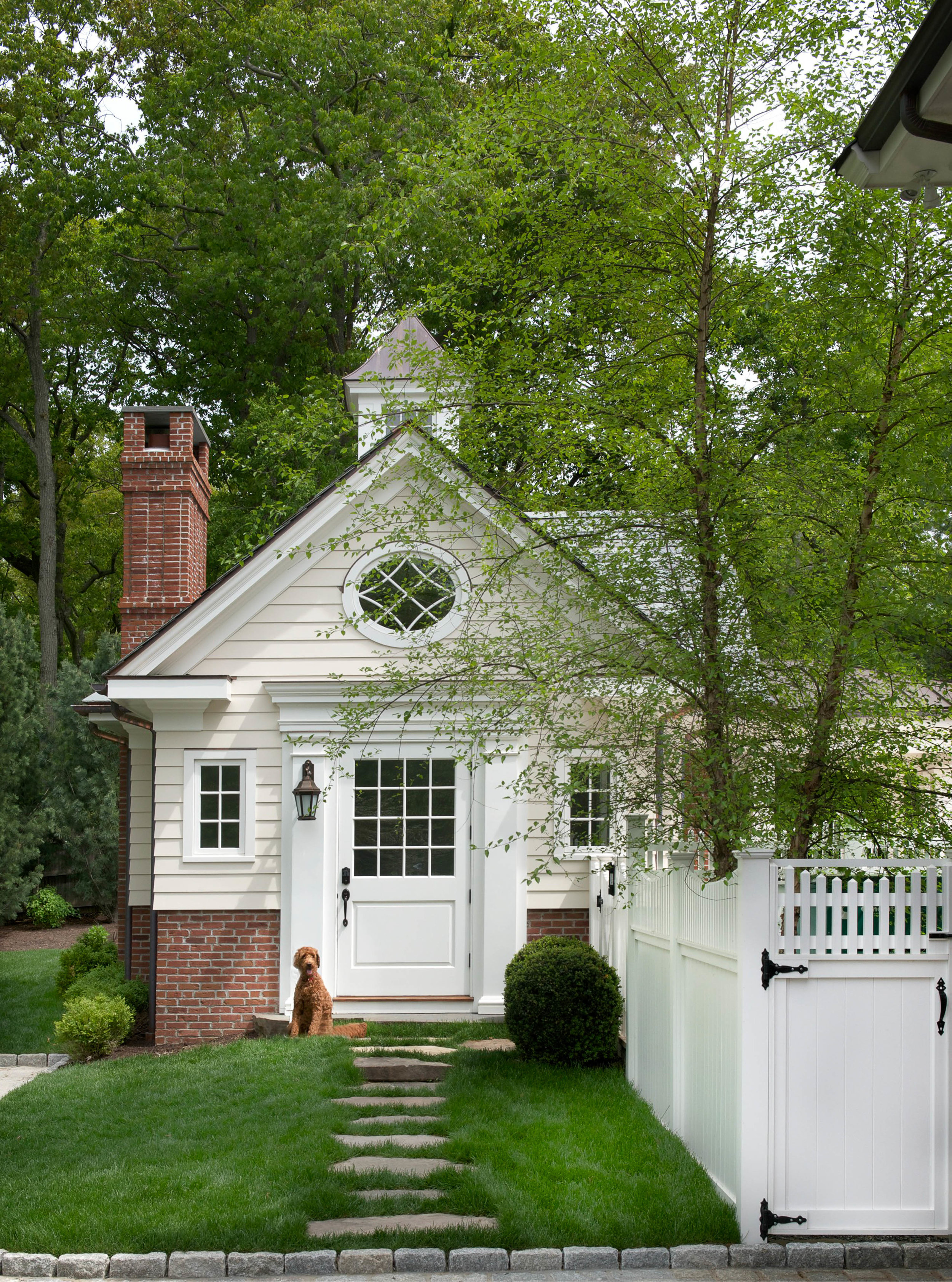 Pool house side entry