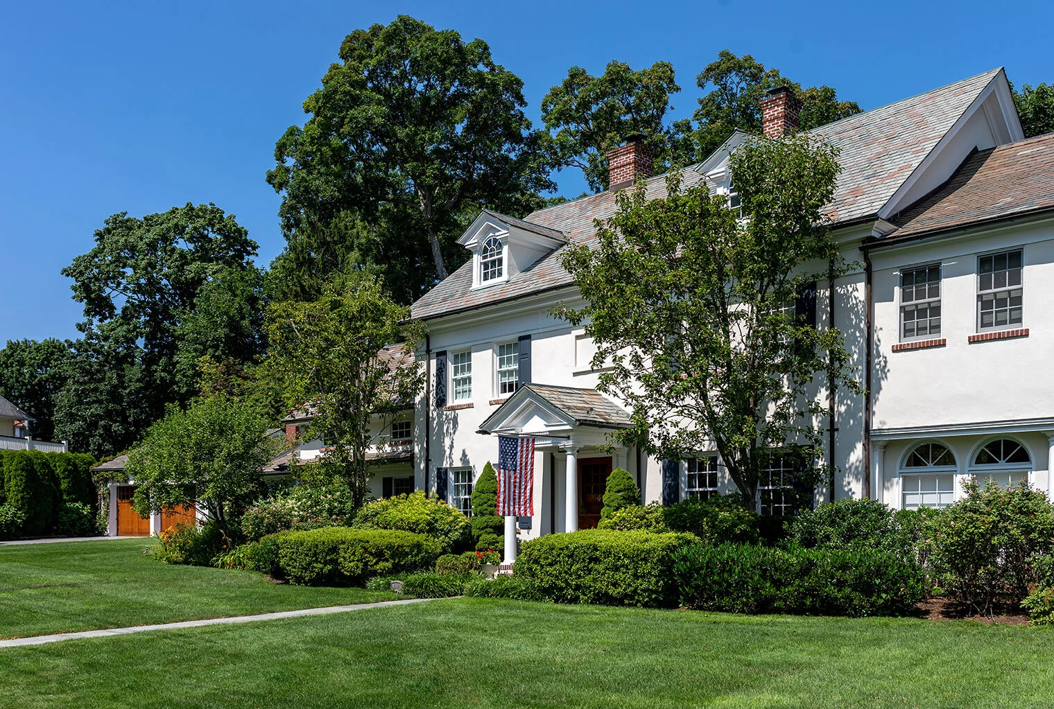 Manor Classic Colonial Renovation and refresh — RRBuilders — Custom building — Luxury homes