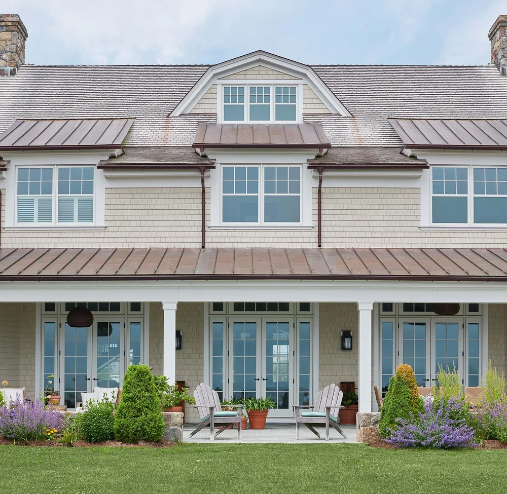 Stately Waterfront Home with Sweeping Curves and a Classic Design ...